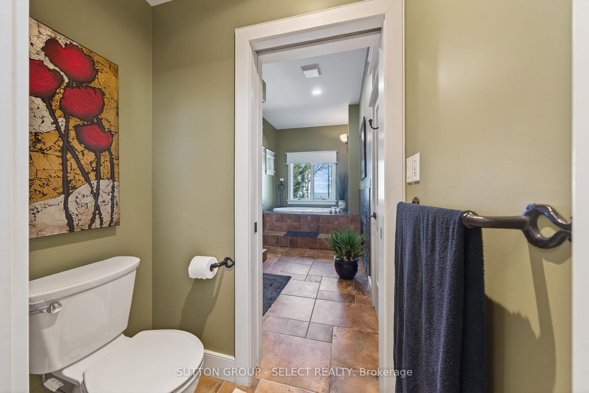 Photo 19 of 4544 Lakeshore Road, Plympton-Wyoming, Plympton Wyoming — HOMEH