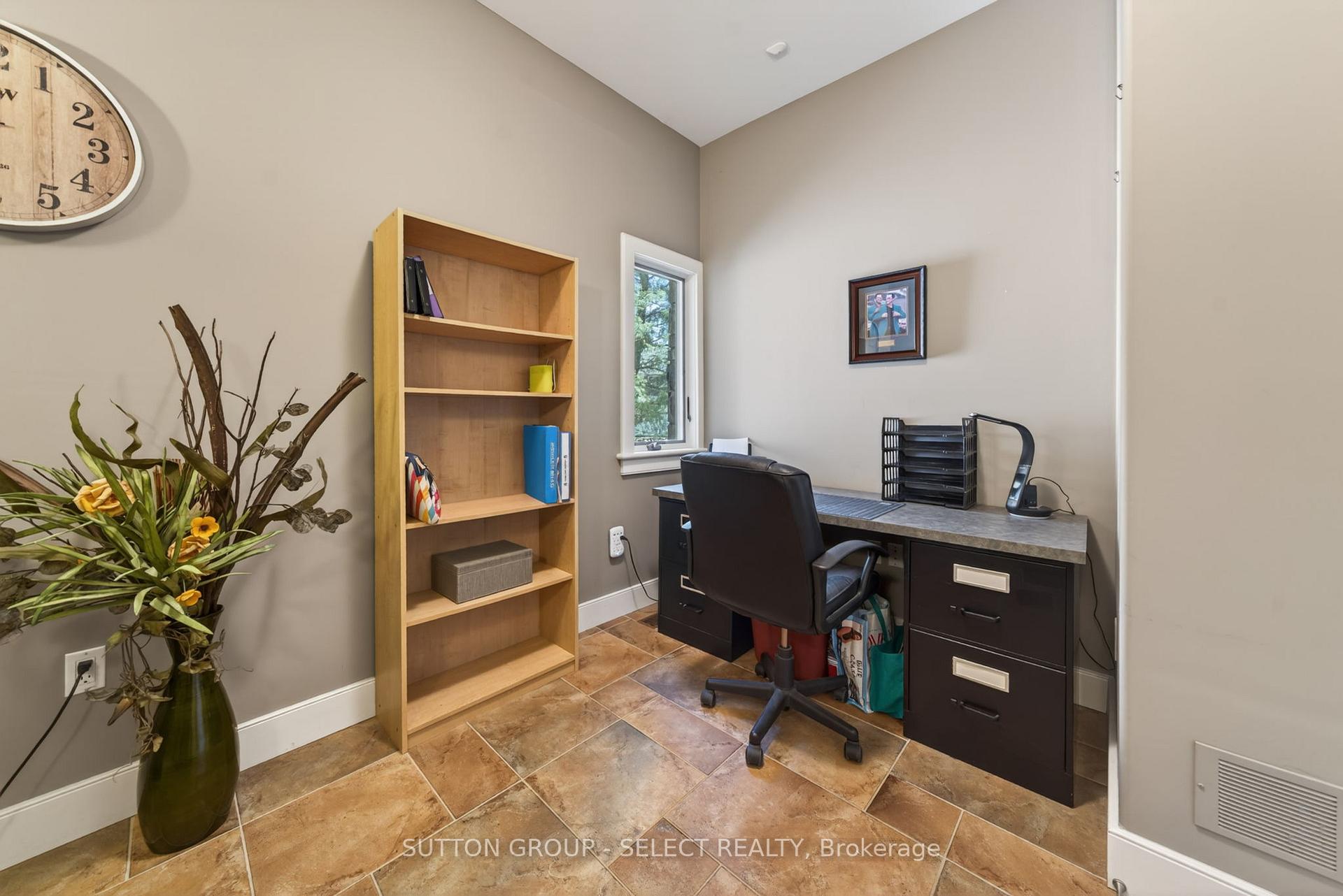 Photo 23 of 4544 Lakeshore Road, Plympton-Wyoming, Plympton Wyoming — HOMEH