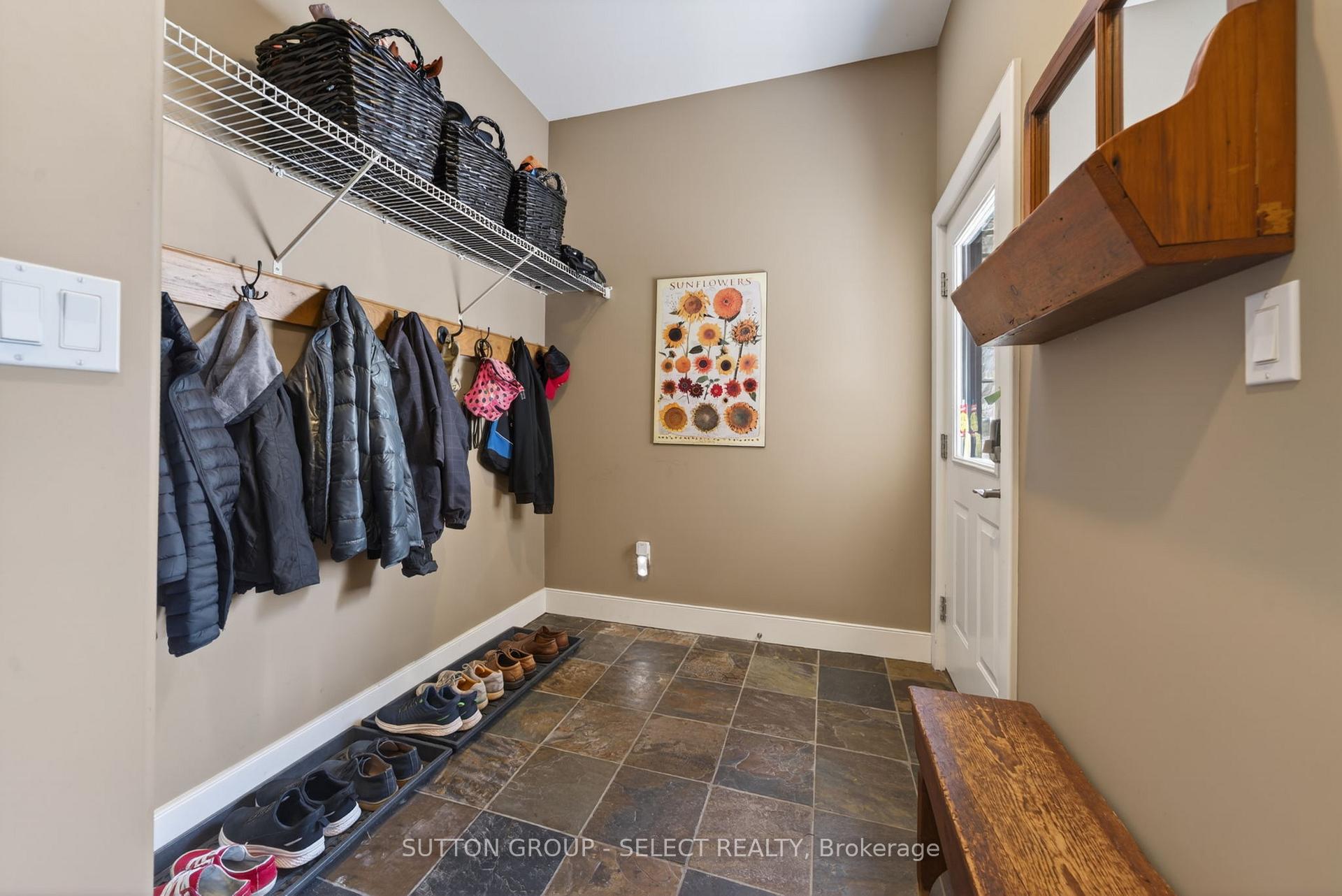 Photo 25 of 4544 Lakeshore Road, Plympton-Wyoming, Plympton Wyoming — HOMEH