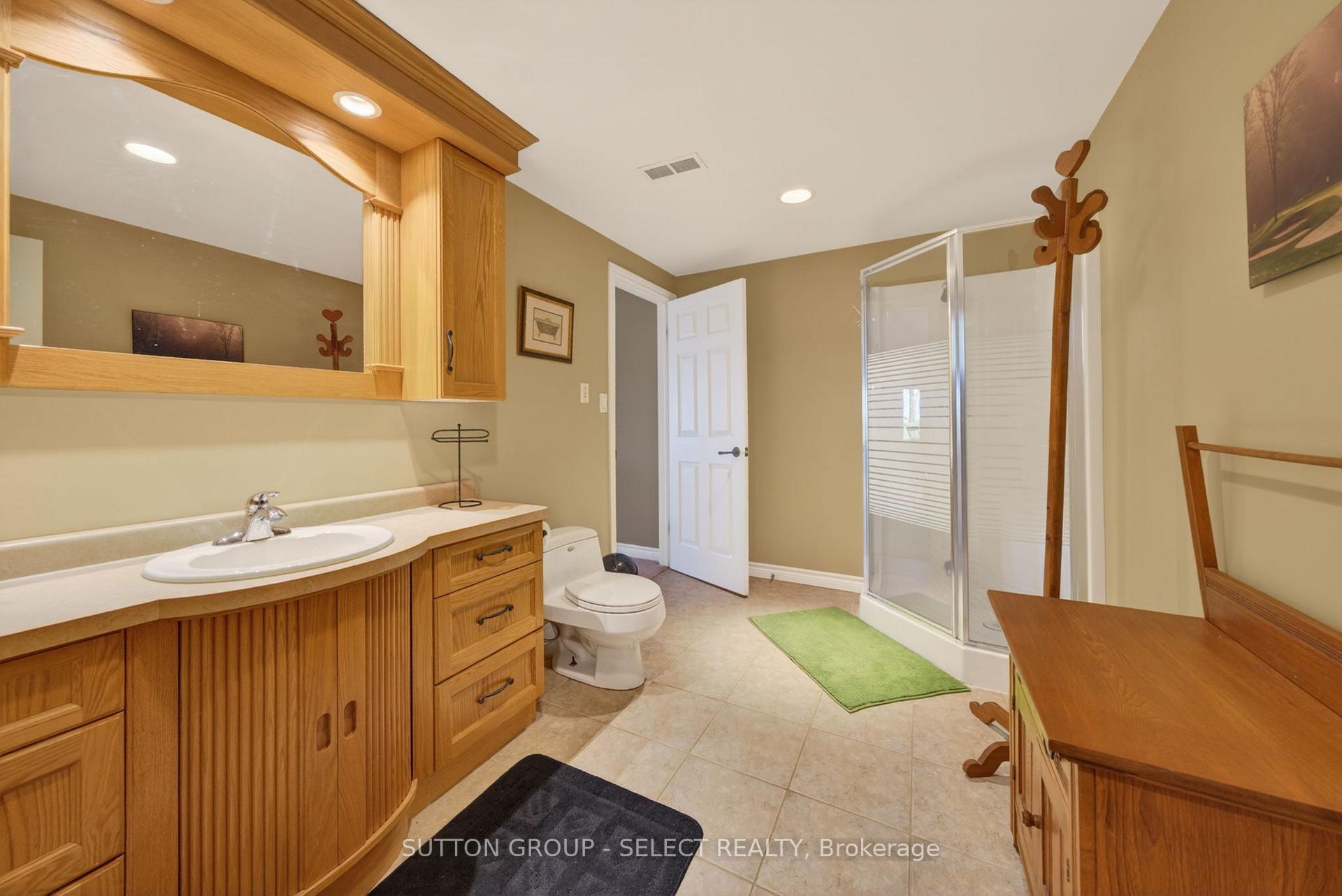 Photo 32 of 4544 Lakeshore Road, Plympton-Wyoming, Plympton Wyoming — HOMEH
