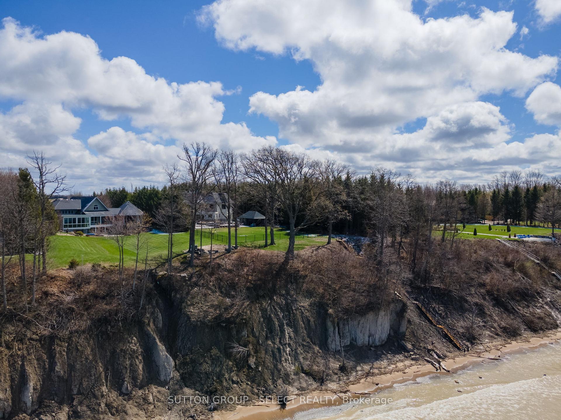 Photo 41 of 4544 Lakeshore Road, Plympton-Wyoming, Plympton Wyoming — HOMEH