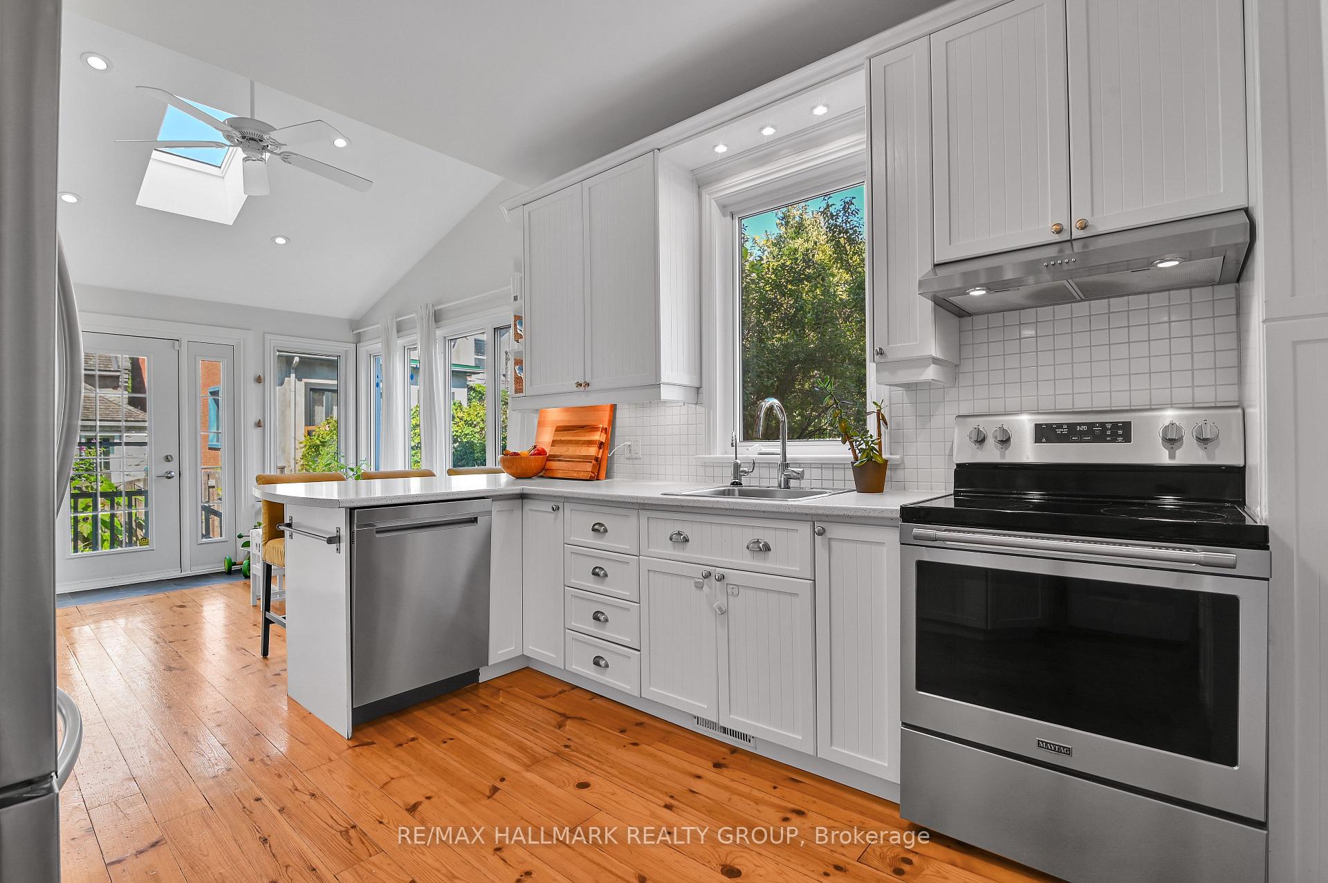 Photo 10 of 142 River Lane, Ottawa, New Edinburgh — HOMEH