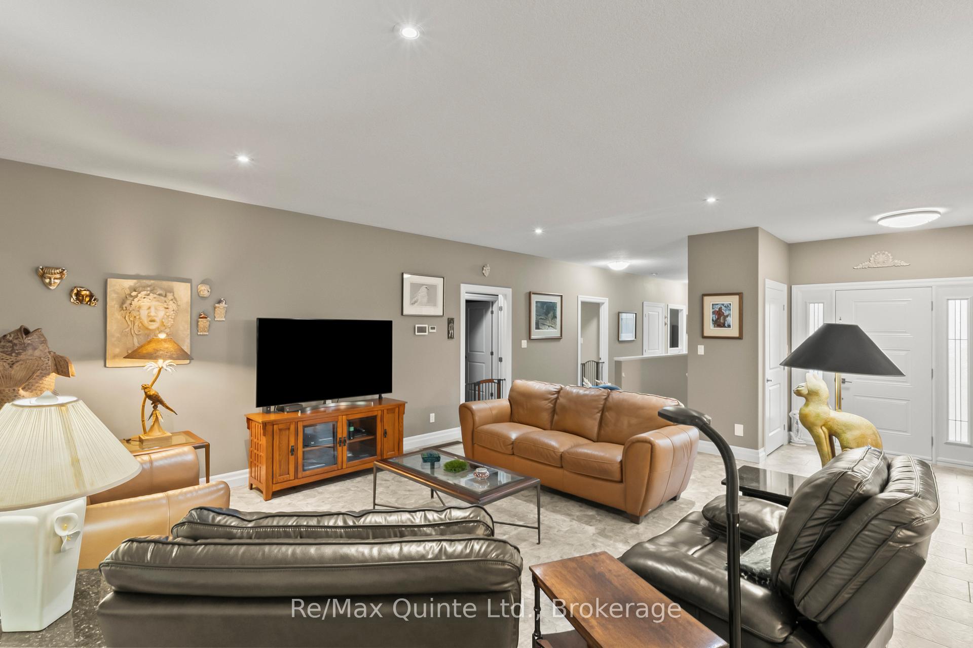Photo 16 of 25 Powerline Road, Quinte West, Murray Ward — HOMEH
