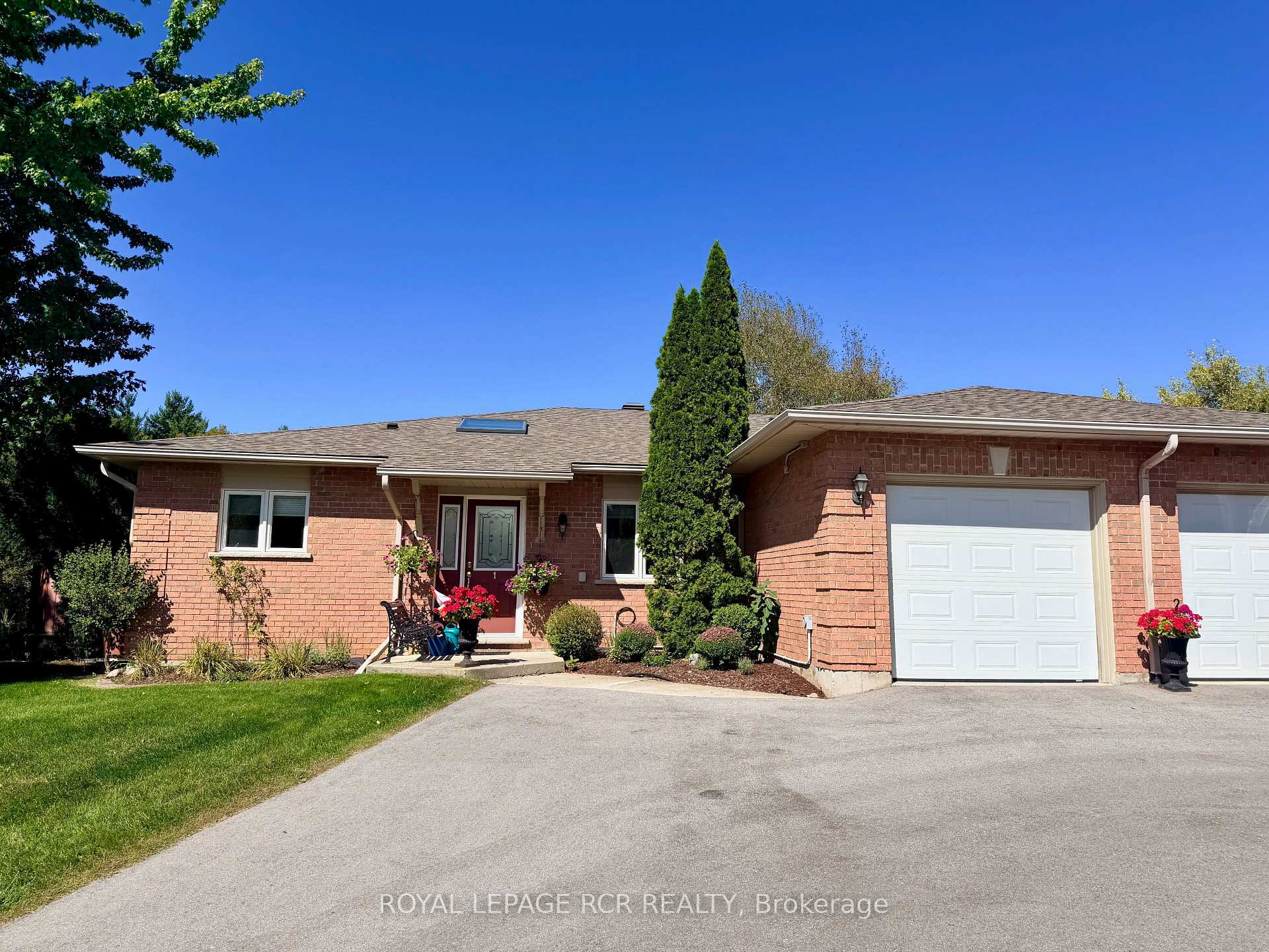 Photo 1 of Unit 1, 28 Reddington Drive, Caledon, Rural Caledon — HOMEH