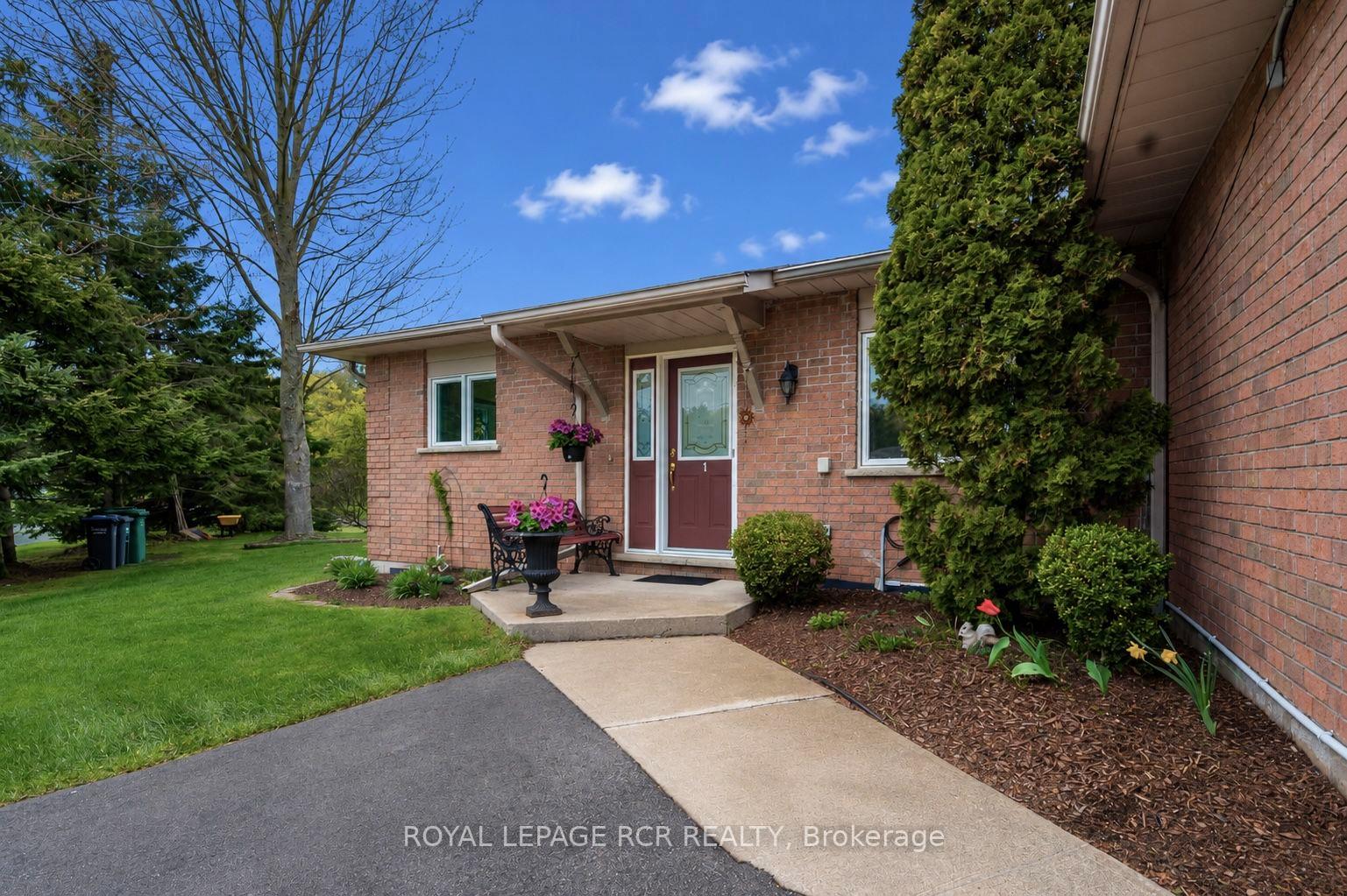 Photo 5 of Unit 1, 28 Reddington Drive, Caledon, Rural Caledon — HOMEH