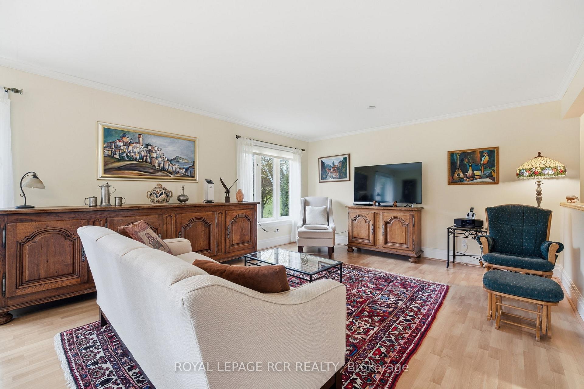 Photo 10 of Unit 1, 28 Reddington Drive, Caledon, Rural Caledon — HOMEH