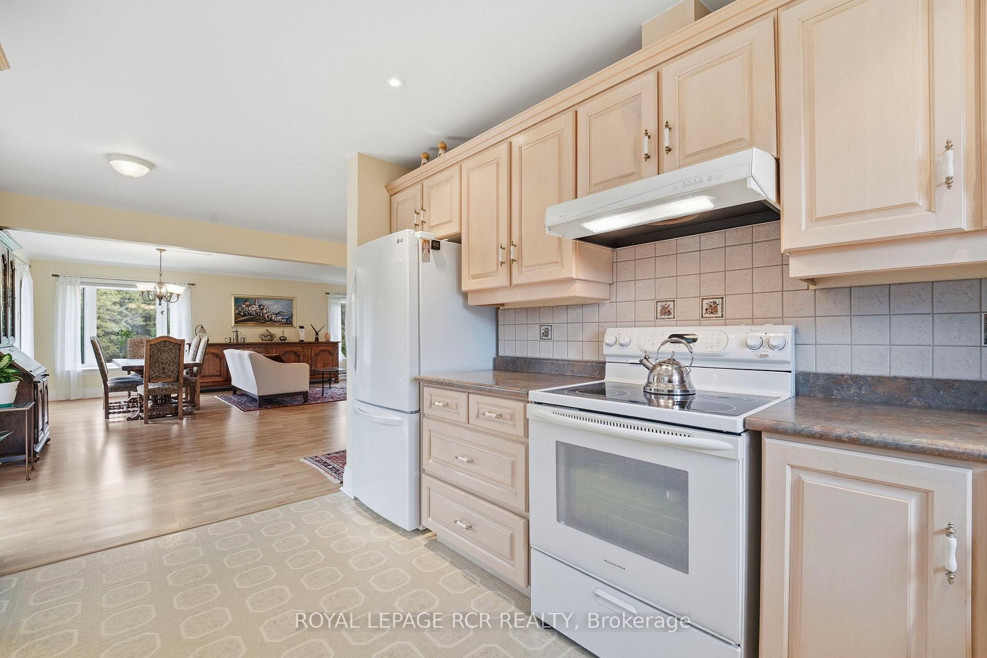 Photo 15 of Unit 1, 28 Reddington Drive, Caledon, Rural Caledon — HOMEH