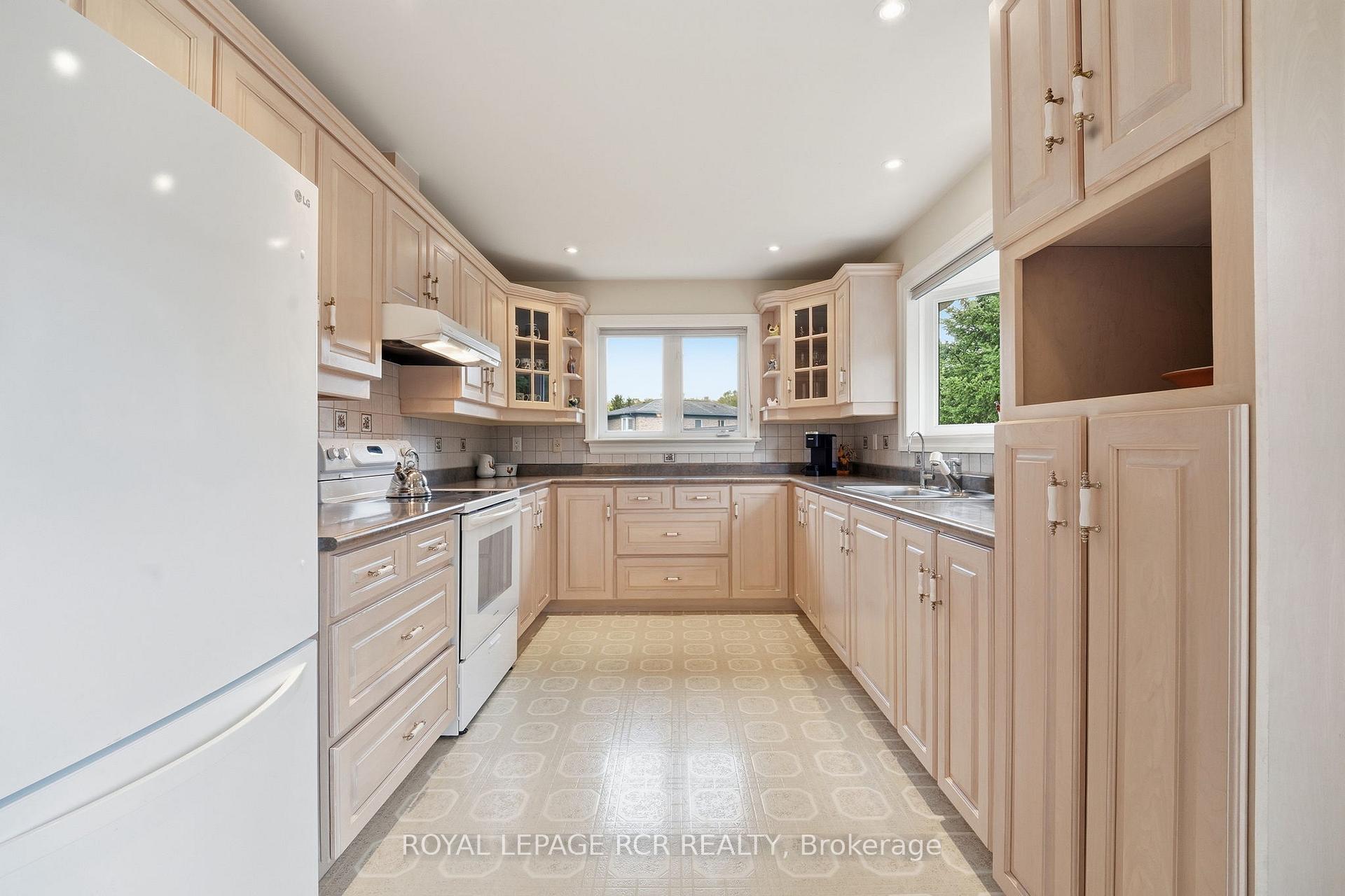 Photo 16 of Unit 1, 28 Reddington Drive, Caledon, Rural Caledon — HOMEH