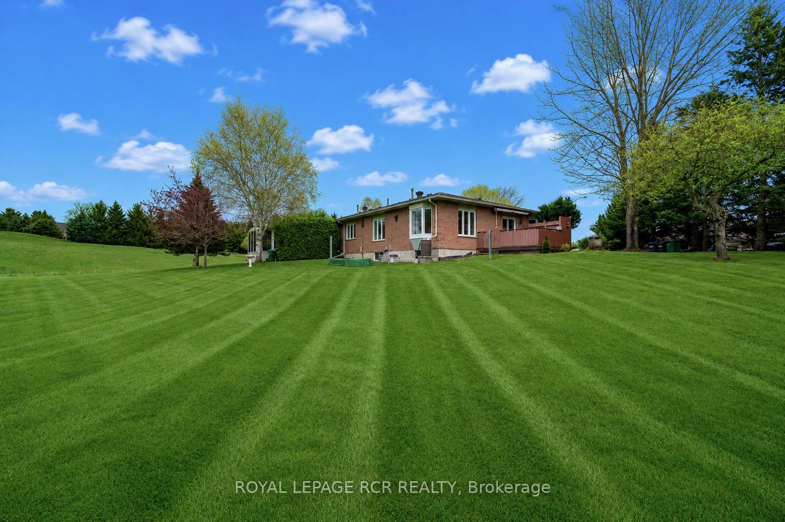 Photo 33 of Unit 1, 28 Reddington Drive, Caledon, Rural Caledon — HOMEH