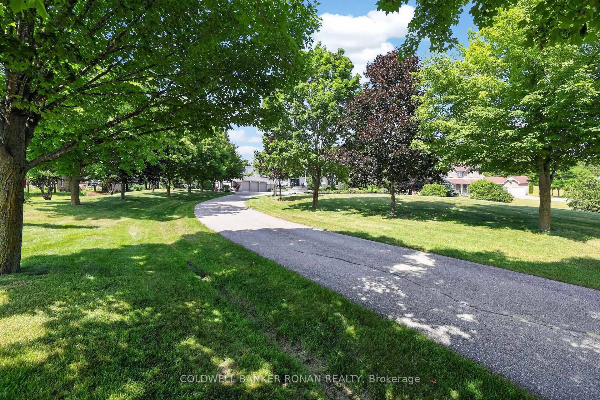 Photo 4 of 9 Moraine Place, Caledon, Palgrave — HOMEH
