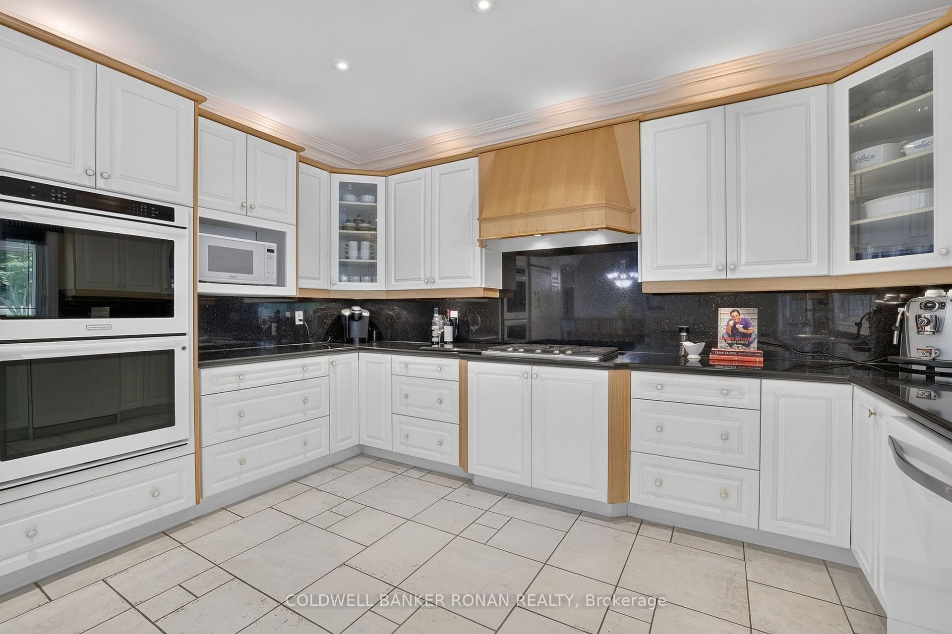 Photo 17 of 9 Moraine Place, Caledon, Palgrave — HOMEH