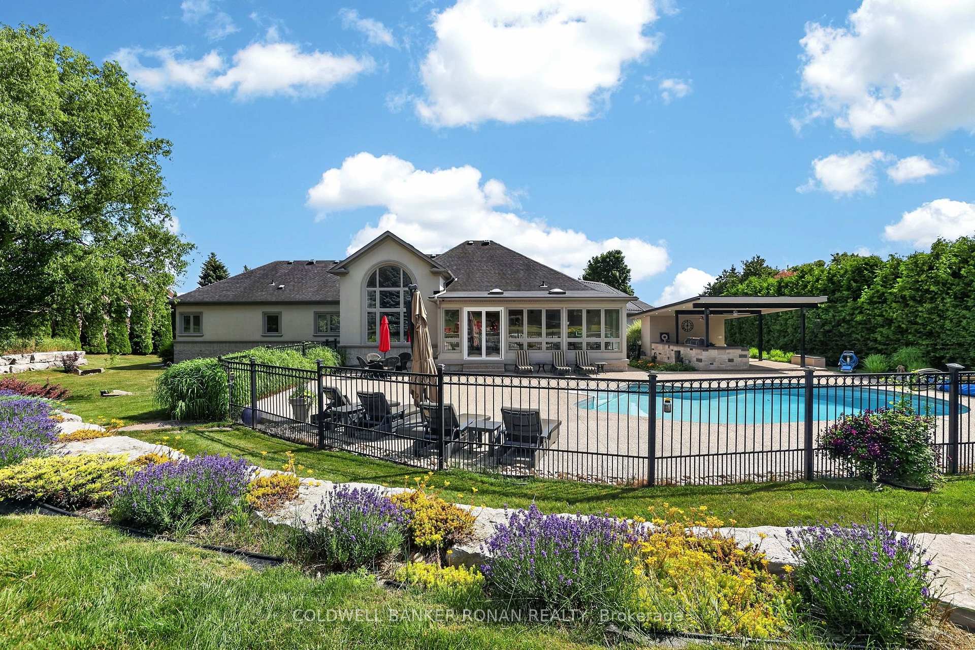 Photo 48 of 9 Moraine Place, Caledon, Palgrave — HOMEH