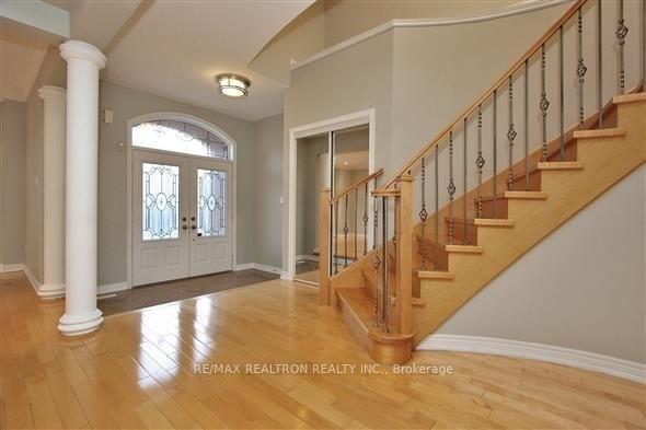 Photo 3 of 22 St Urbain Drive, Vaughan, Vellore Village — HOMEH