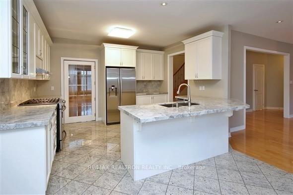 Photo 6 of 22 St Urbain Drive, Vaughan, Vellore Village — HOMEH