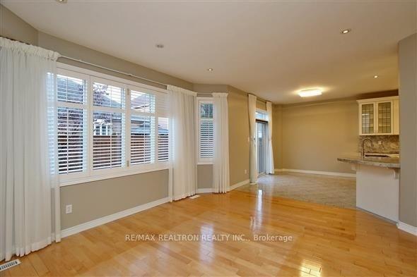 Photo 8 of 22 St Urbain Drive, Vaughan, Vellore Village — HOMEH