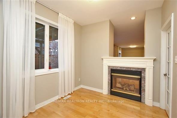 Photo 10 of 22 St Urbain Drive, Vaughan, Vellore Village — HOMEH
