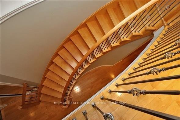 Photo 13 of 22 St Urbain Drive, Vaughan, Vellore Village — HOMEH
