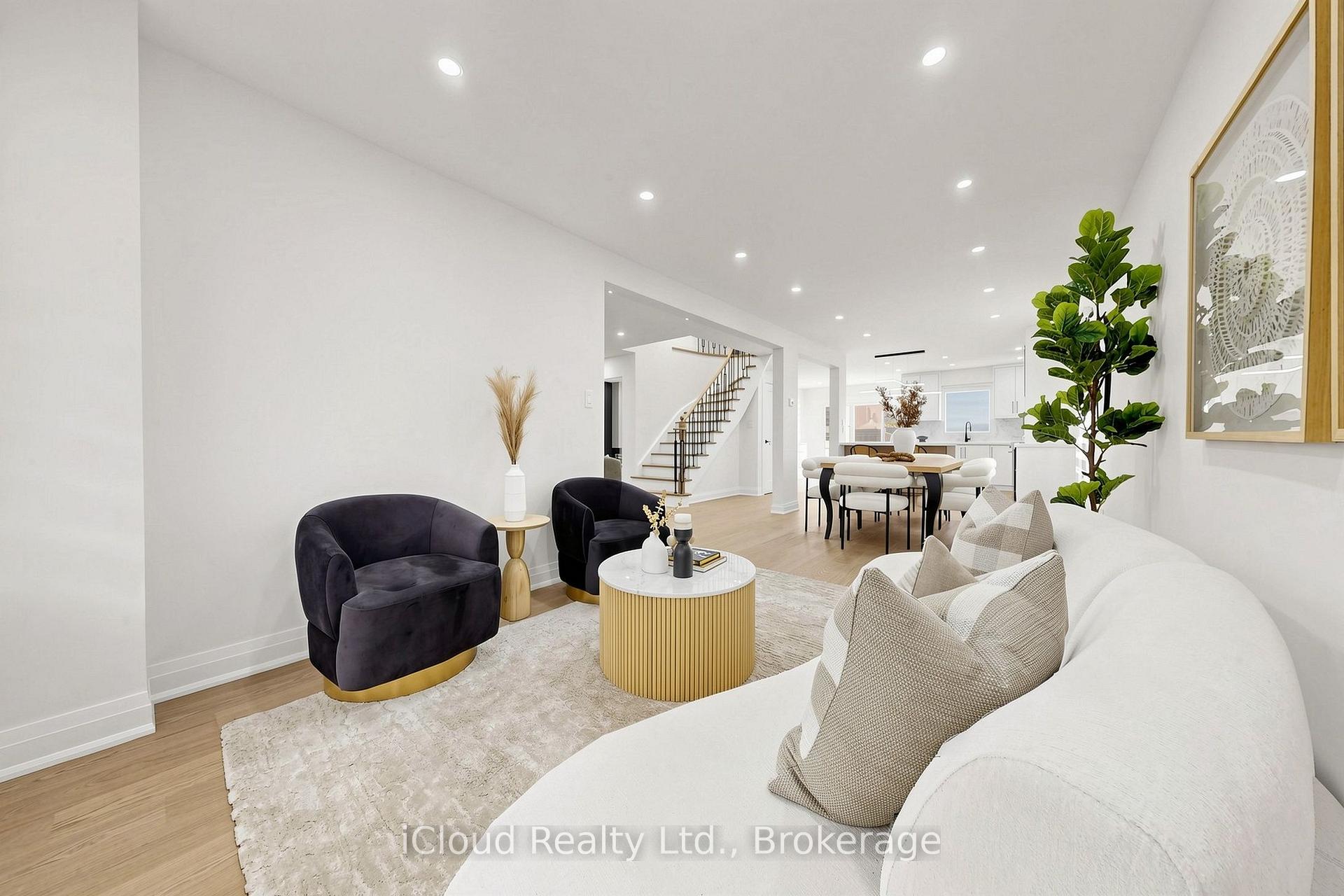 Photo 6 of 15 San Marko Place, Vaughan, East Woodbridge — HOMEH