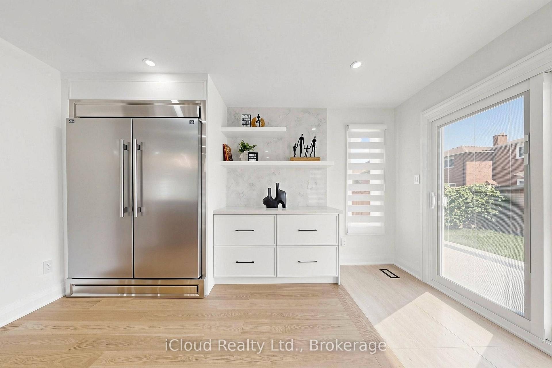 Photo 11 of 15 San Marko Place, Vaughan, East Woodbridge — HOMEH