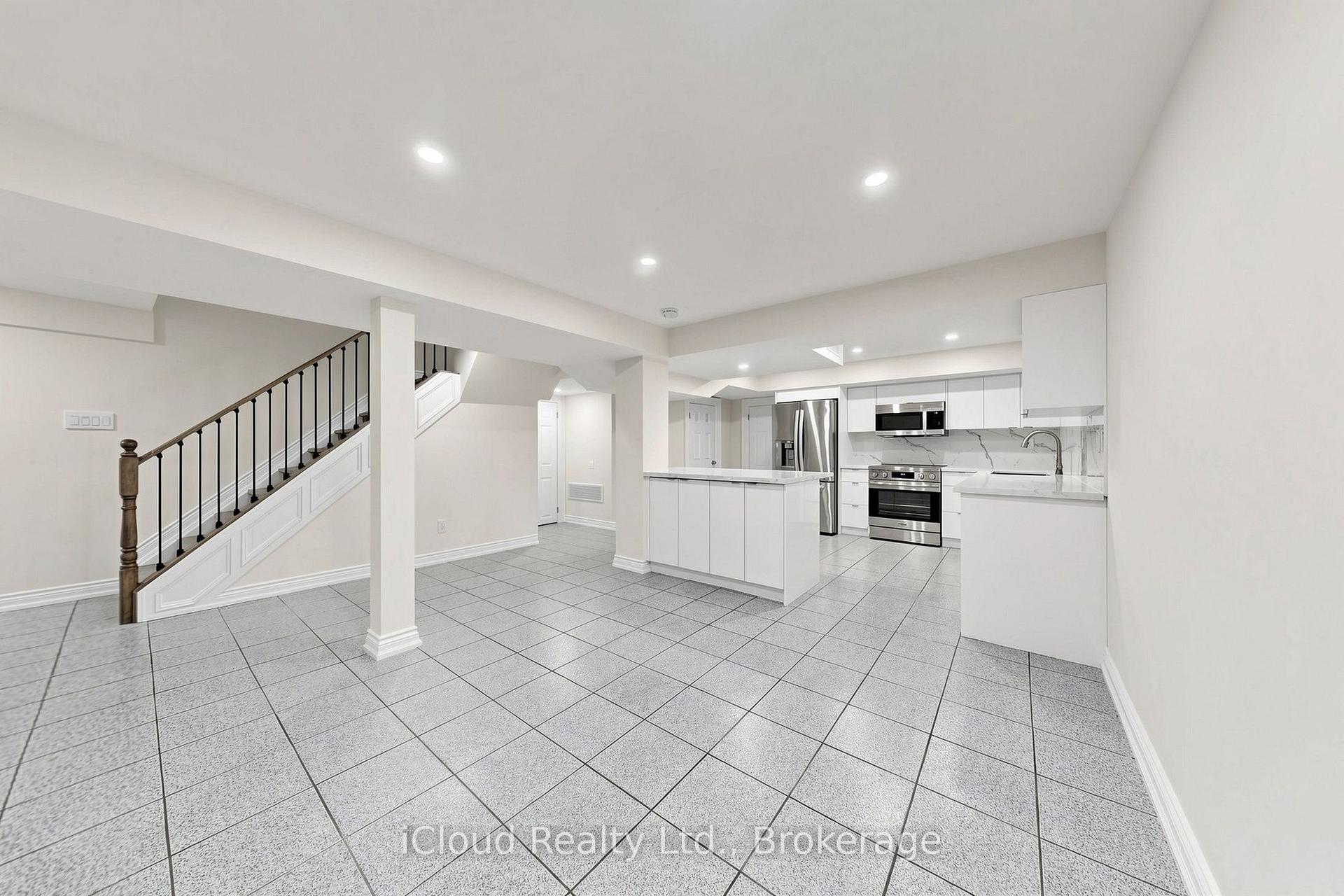 Photo 36 of 15 San Marko Place, Vaughan, East Woodbridge — HOMEH