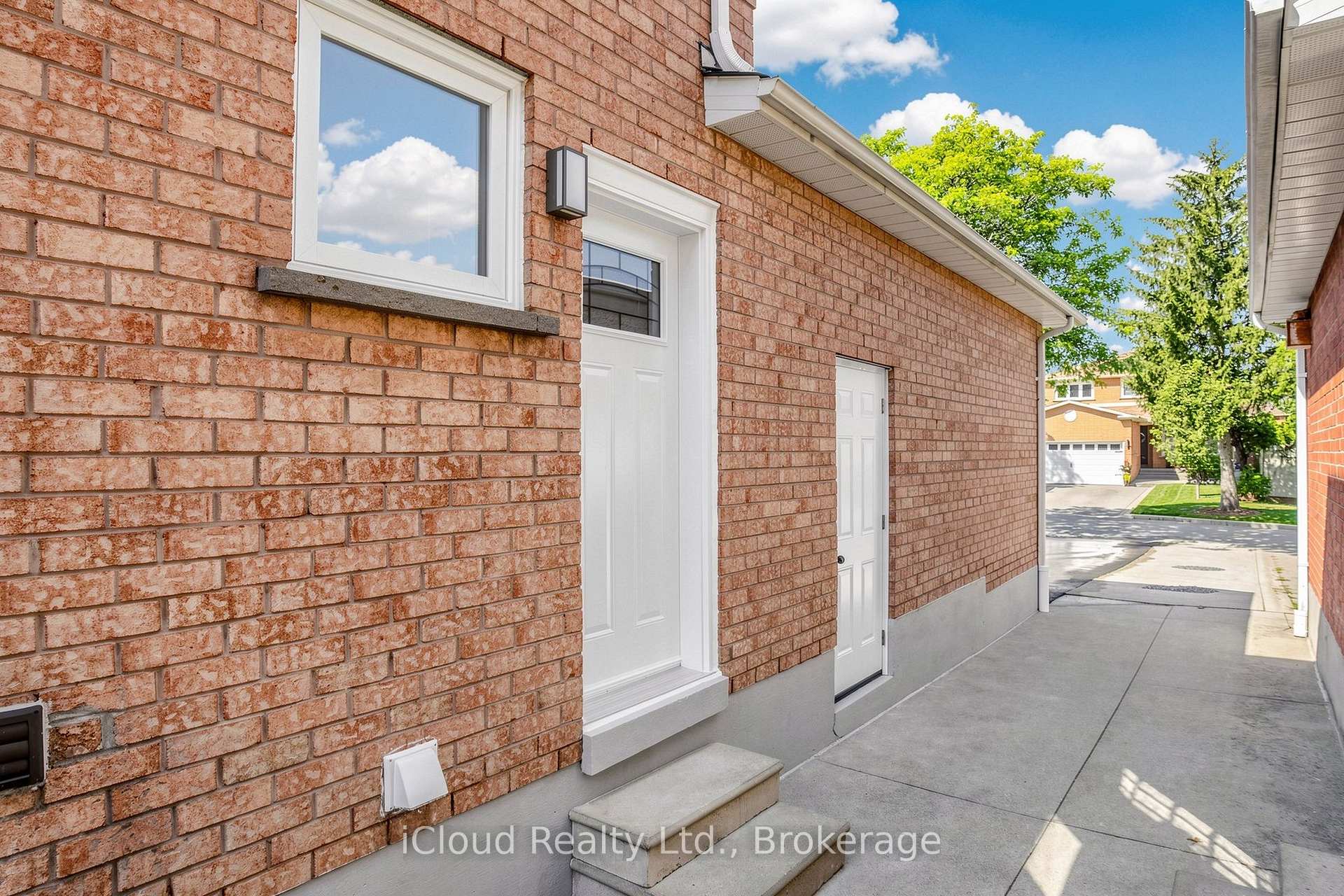 Photo 37 of 15 San Marko Place, Vaughan, East Woodbridge — HOMEH
