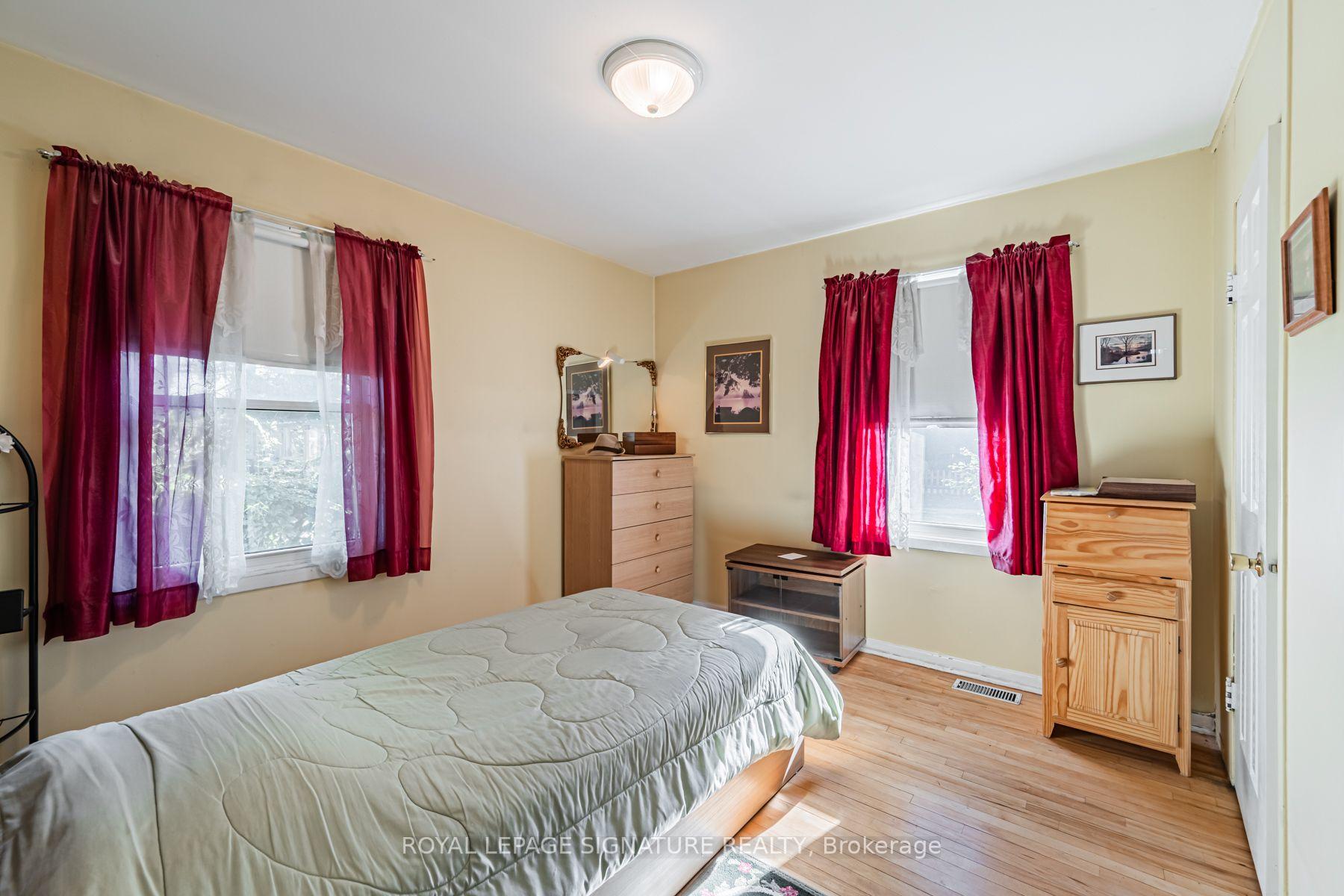Photo 15 of 15 Kemp Square, North York, Brookhaven-Amesbury — HOMEH