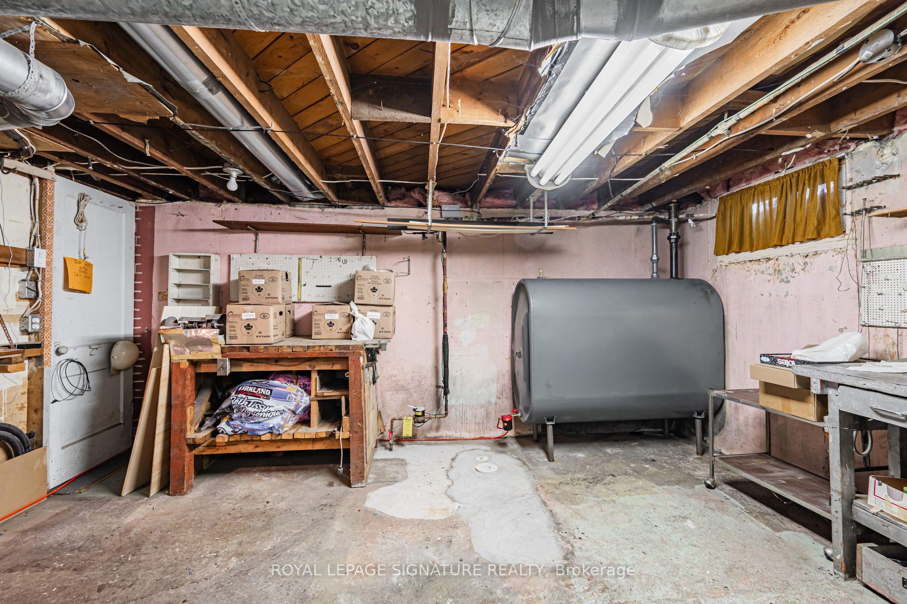 Photo 27 of 15 Kemp Square, North York, Brookhaven-Amesbury — HOMEH