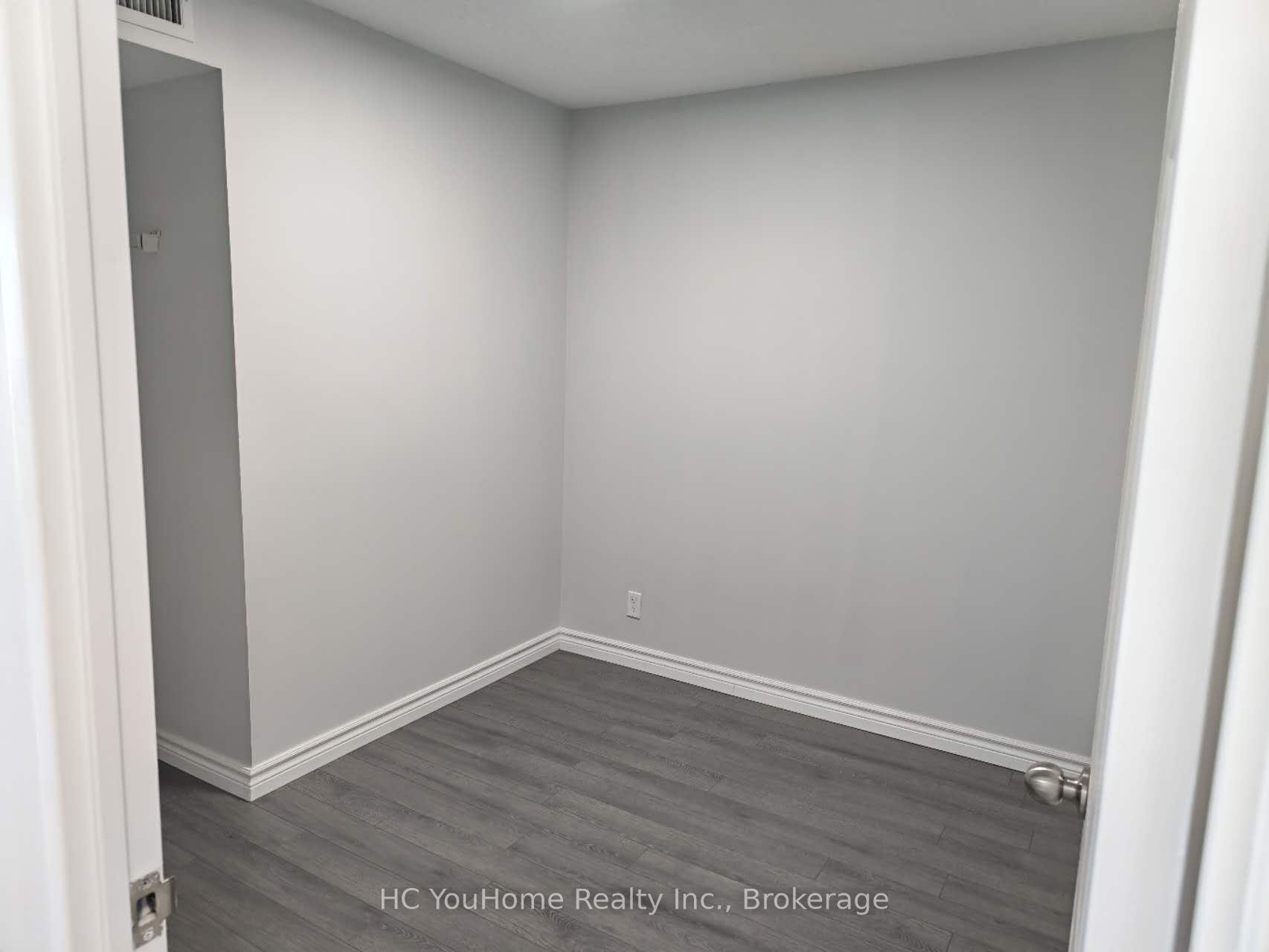 Photo 13 of Unit 801, 8 Lee Centre Drive, Scarborough, Woburn — HOMEH