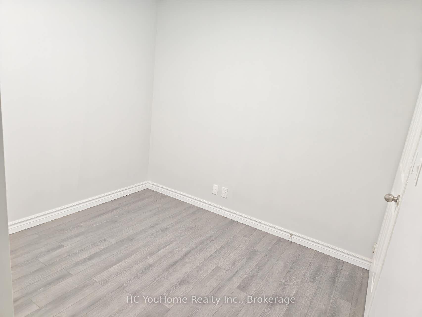 Photo 15 of Unit 801, 8 Lee Centre Drive, Scarborough, Woburn — HOMEH