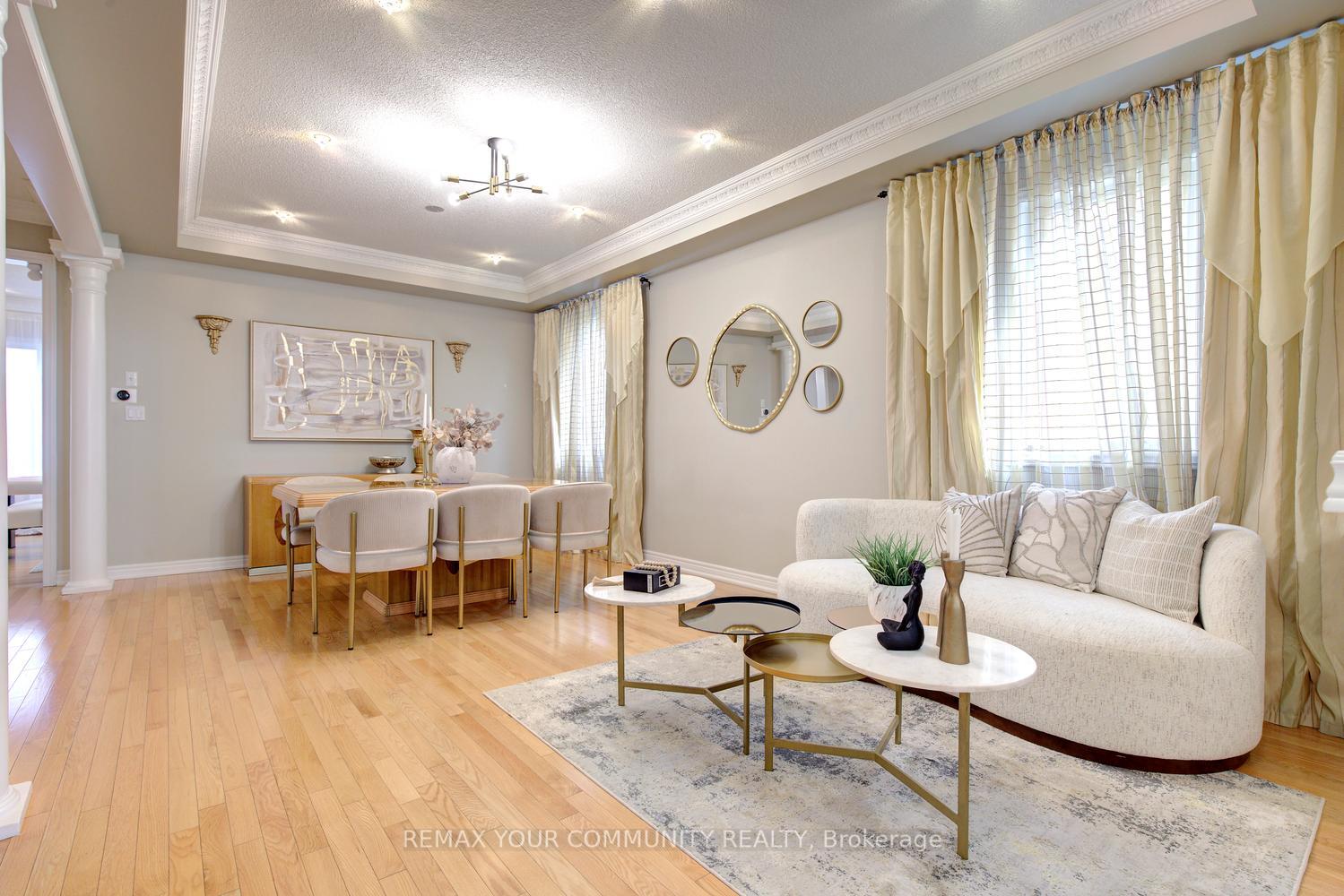Photo 8 of 34 Petticoat Road, Vaughan, Patterson — HOMEH