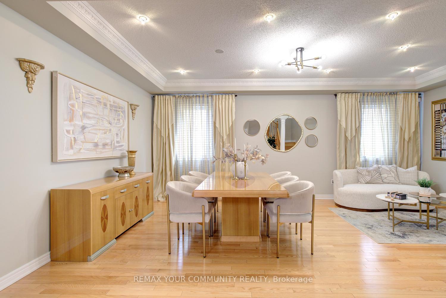 Photo 10 of 34 Petticoat Road, Vaughan, Patterson — HOMEH