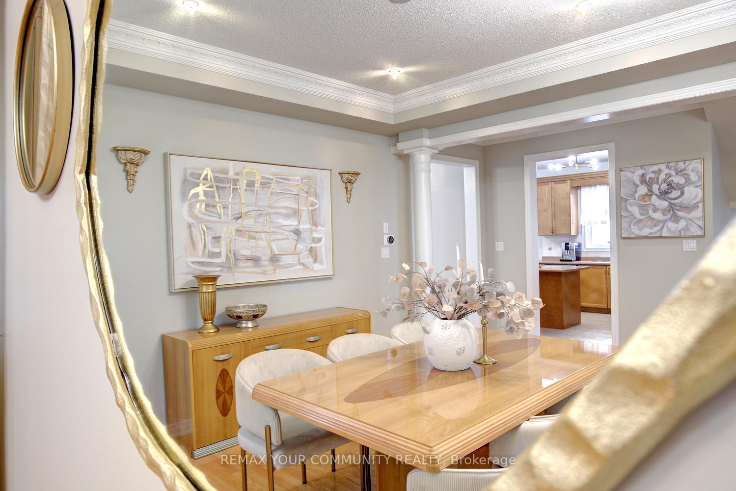 Photo 14 of 34 Petticoat Road, Vaughan, Patterson — HOMEH