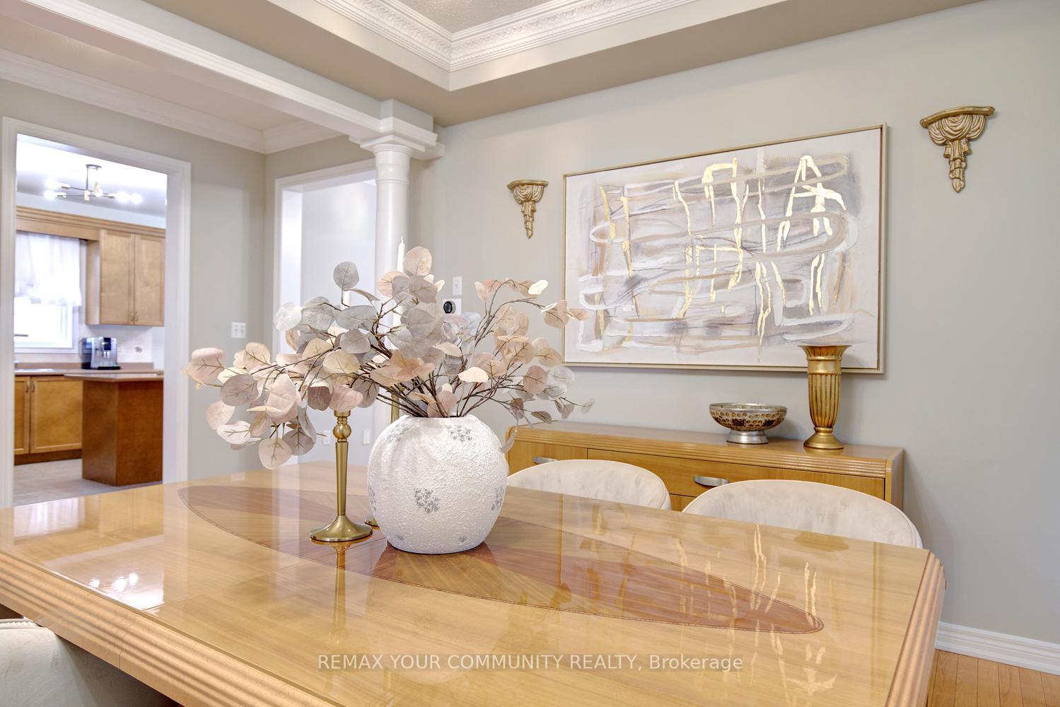 Photo 16 of 34 Petticoat Road, Vaughan, Patterson — HOMEH
