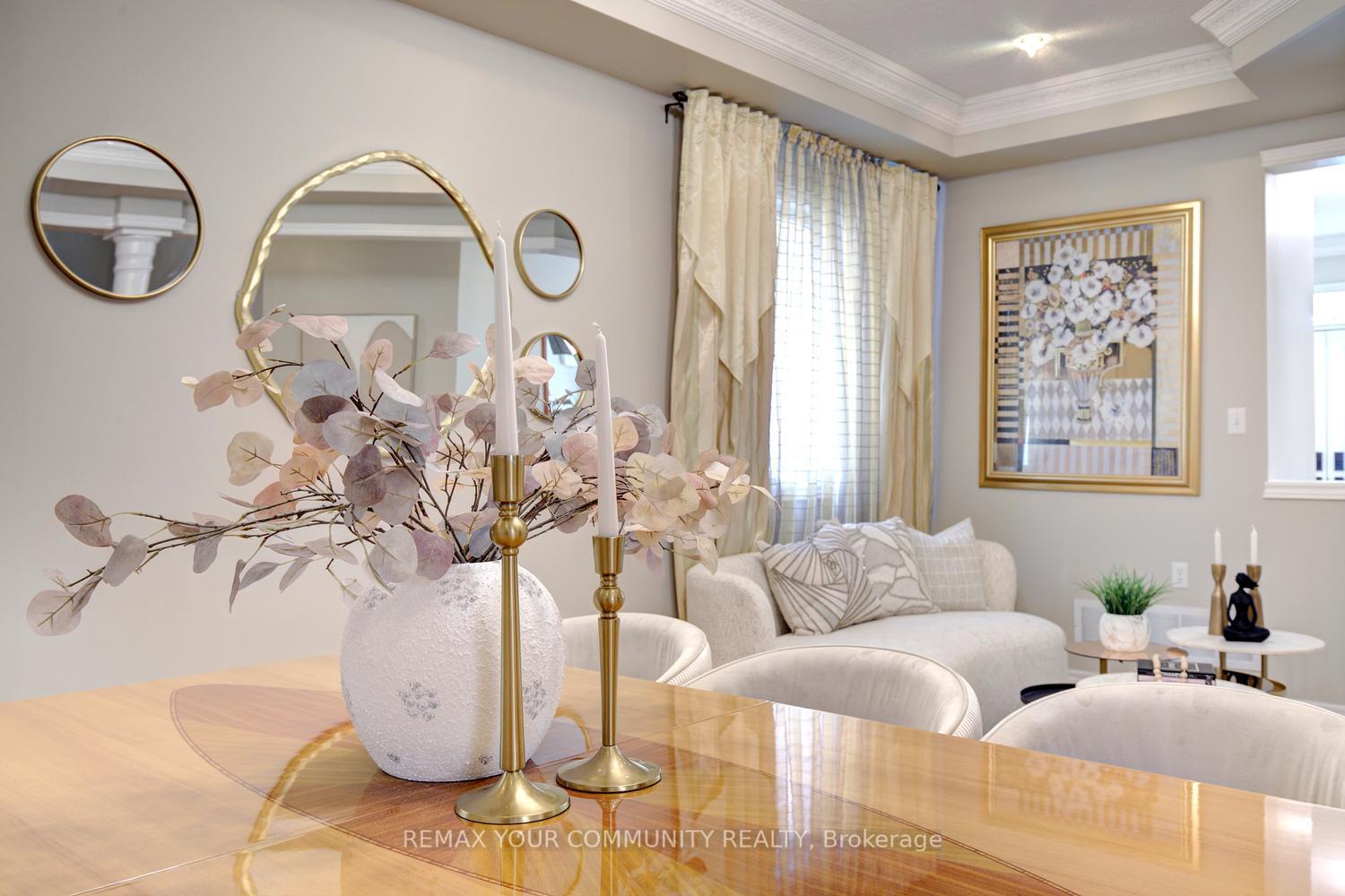 Photo 18 of 34 Petticoat Road, Vaughan, Patterson — HOMEH