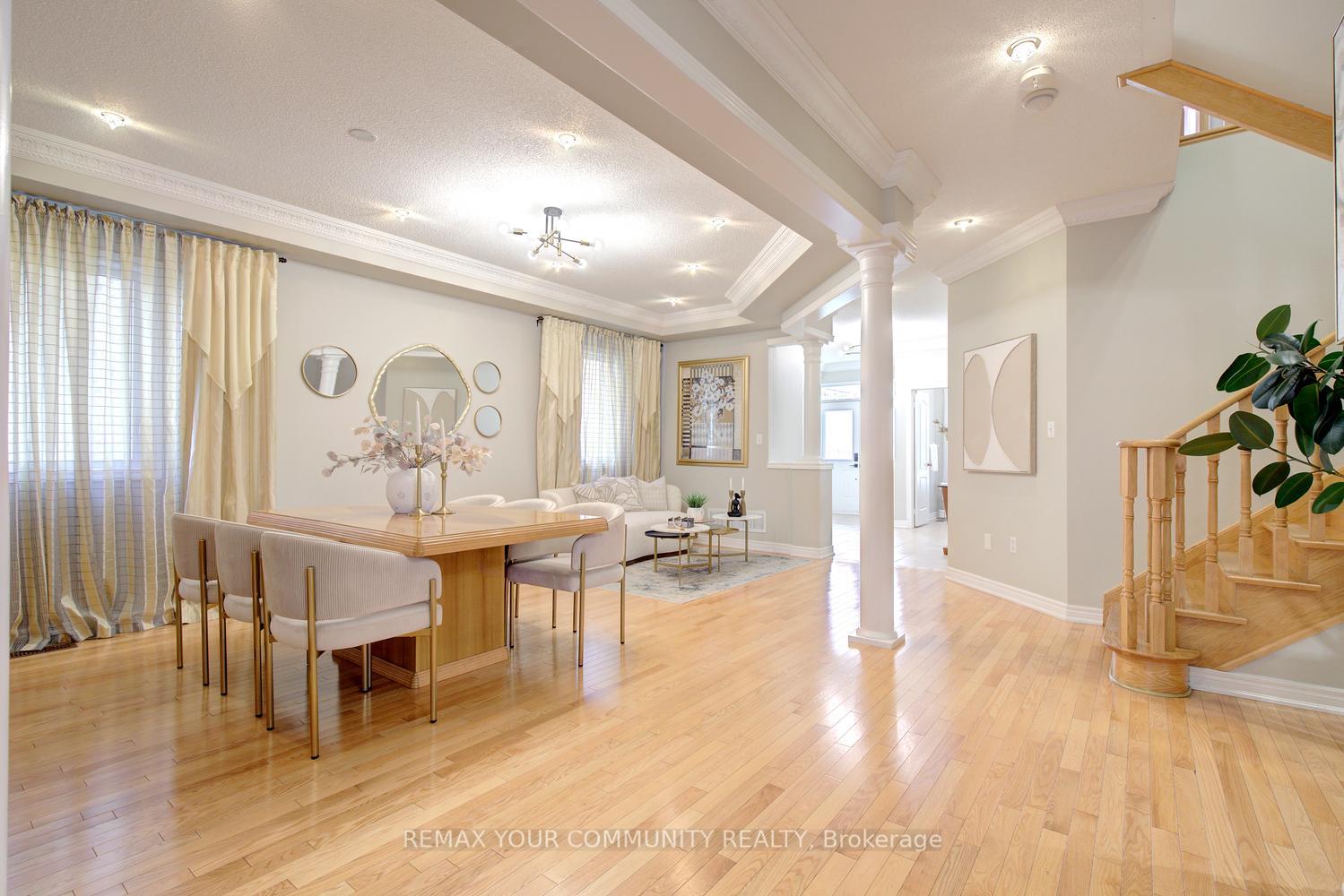 Photo 19 of 34 Petticoat Road, Vaughan, Patterson — HOMEH
