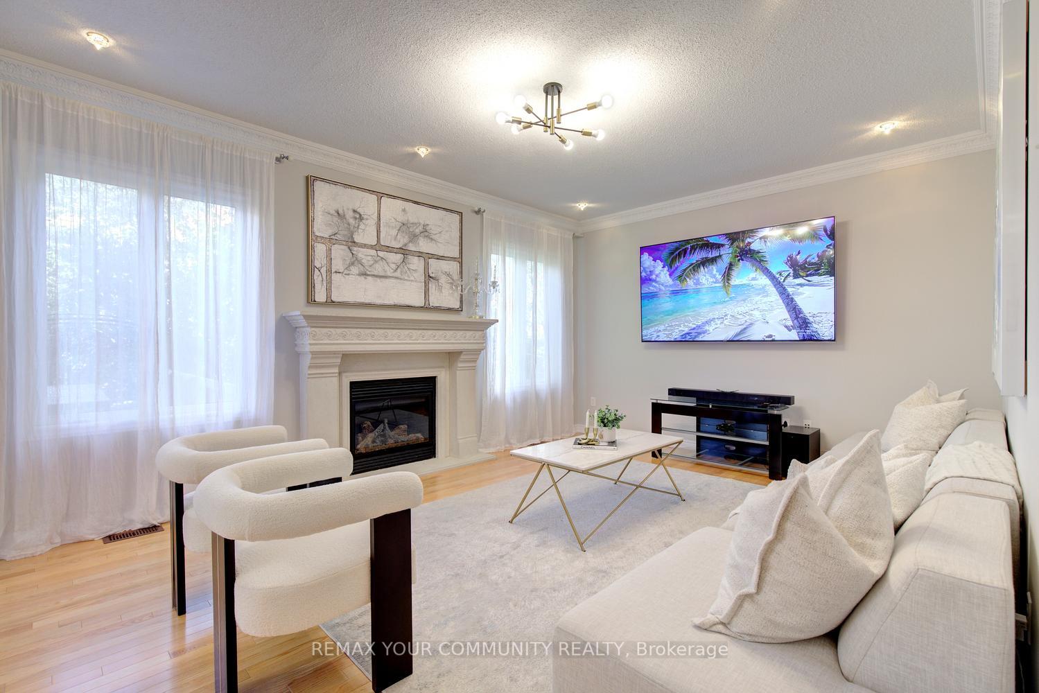 Photo 20 of 34 Petticoat Road, Vaughan, Patterson — HOMEH