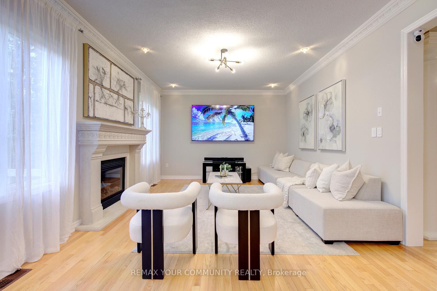 Photo 21 of 34 Petticoat Road, Vaughan, Patterson — HOMEH