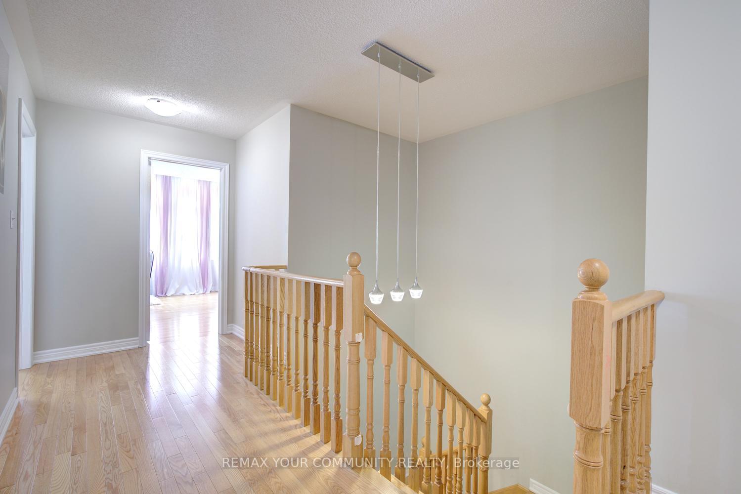 Photo 36 of 34 Petticoat Road, Vaughan, Patterson — HOMEH