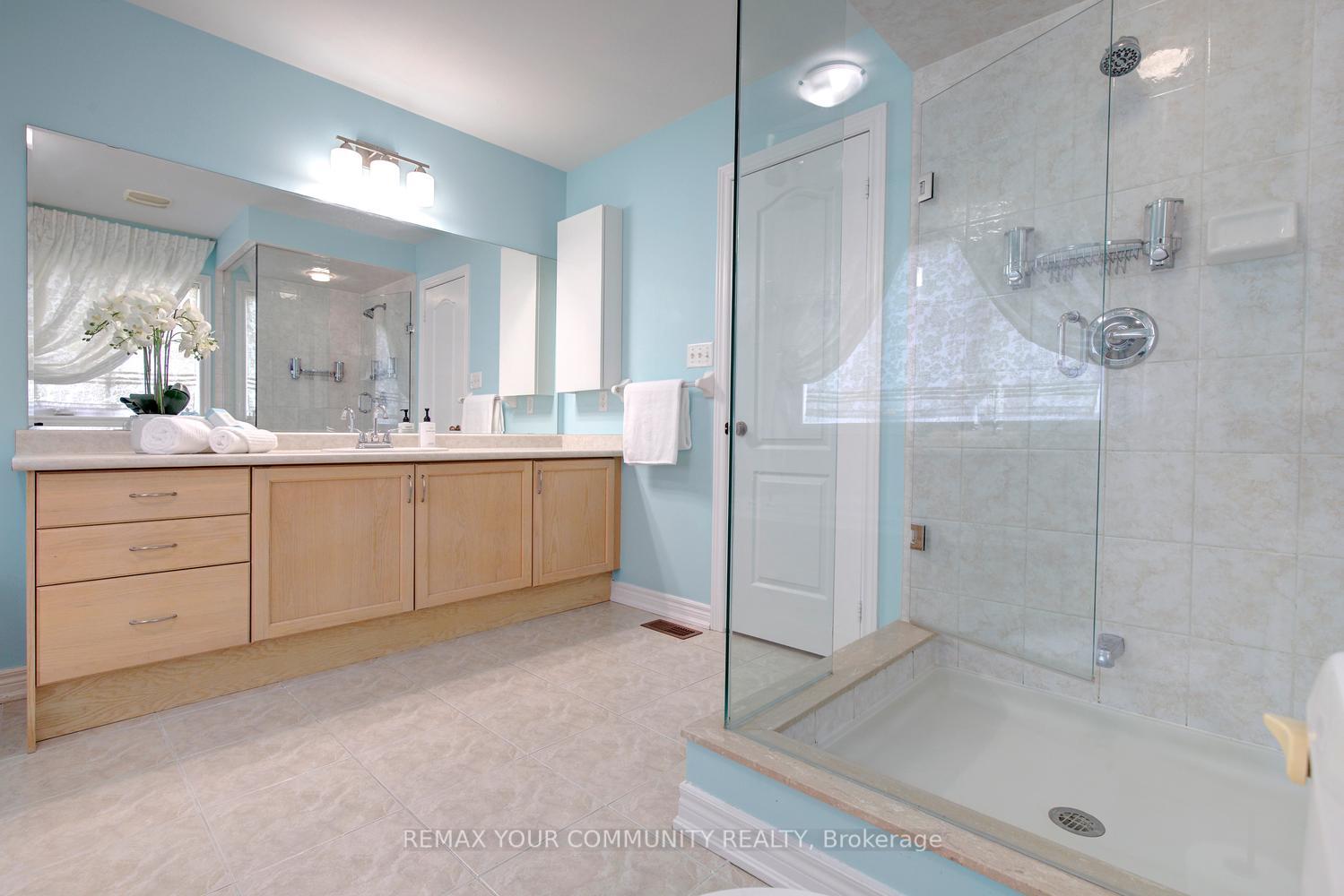 Photo 40 of 34 Petticoat Road, Vaughan, Patterson — HOMEH