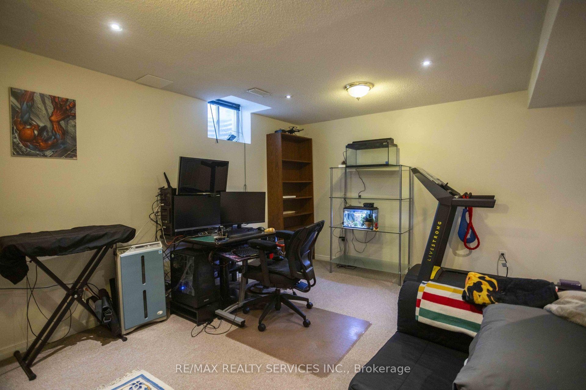 Photo 10 of Unit 65, 6830 Meadowvale Town Centre Circle, Mississauga, Meadowvale — HOMEH