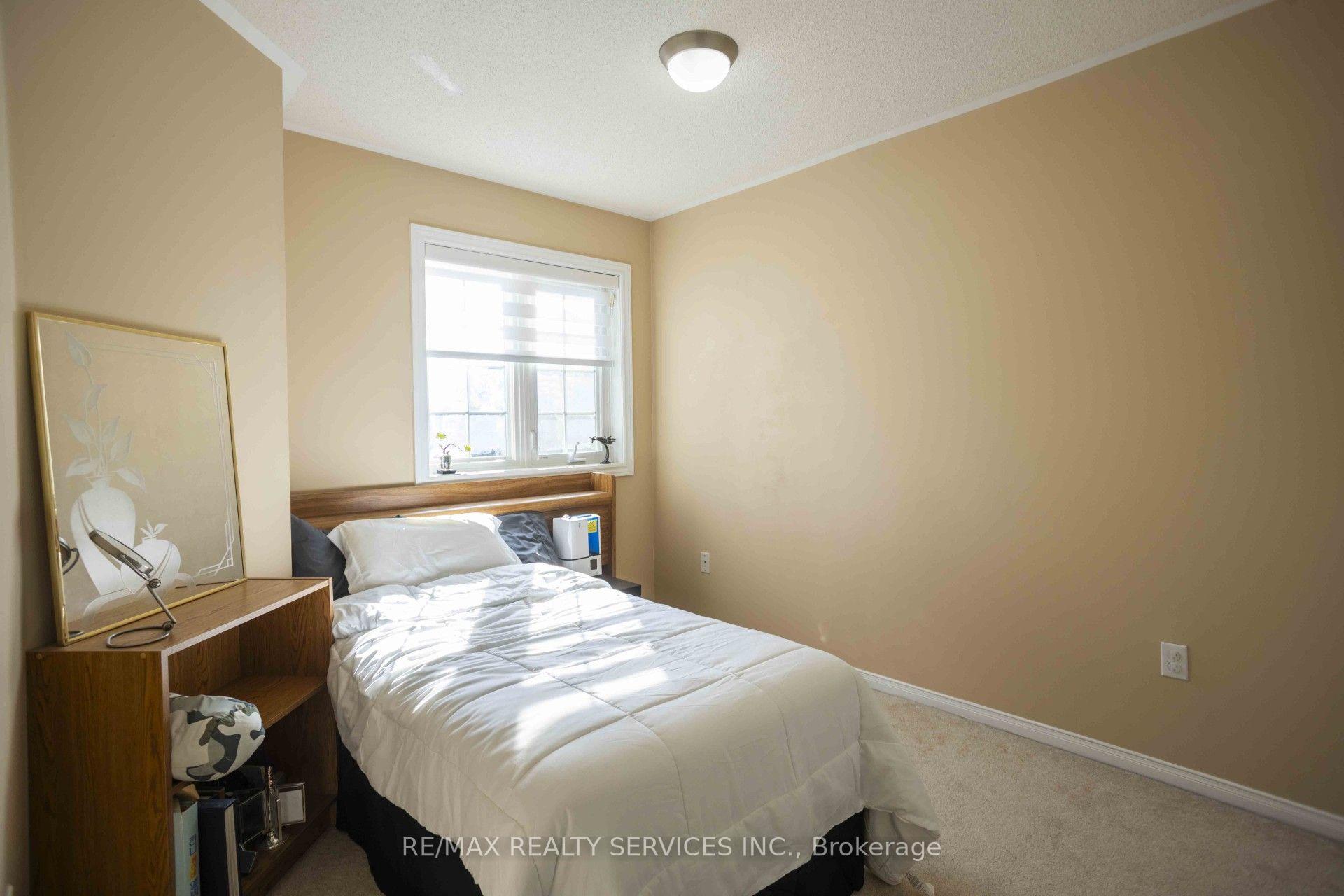 Photo 12 of Unit 65, 6830 Meadowvale Town Centre Circle, Mississauga, Meadowvale — HOMEH