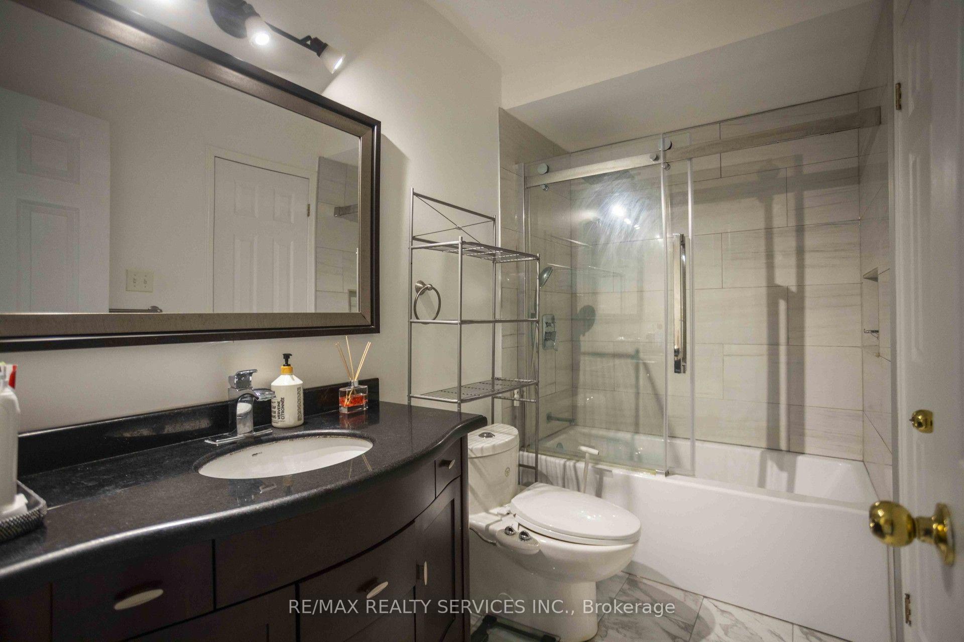 Photo 14 of Unit 65, 6830 Meadowvale Town Centre Circle, Mississauga, Meadowvale — HOMEH