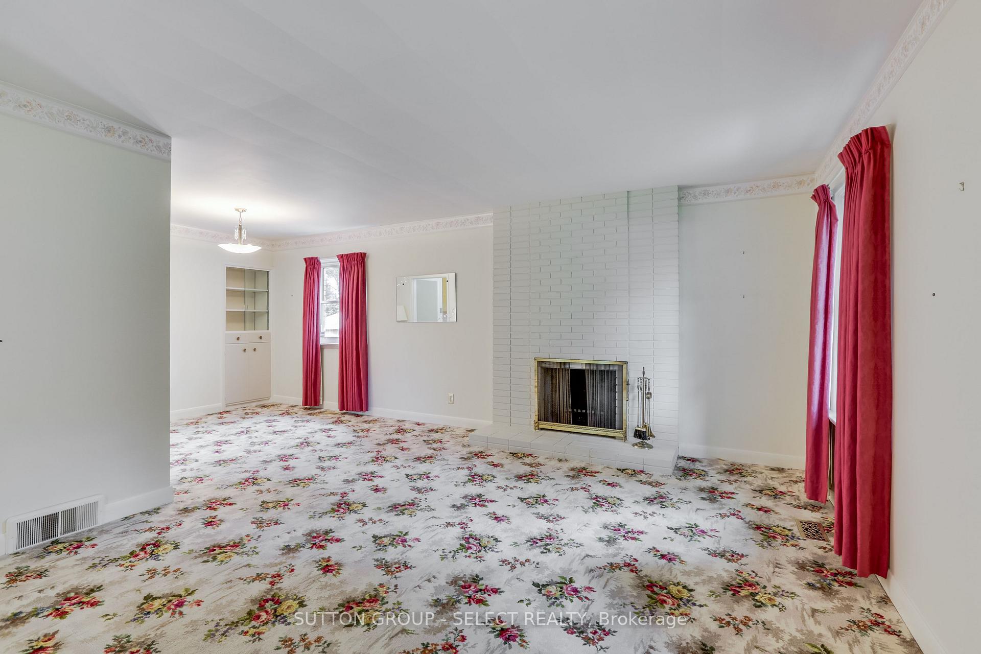 Photo 9 of 49 Mcleod Crescent, London, North H — HOMEH
