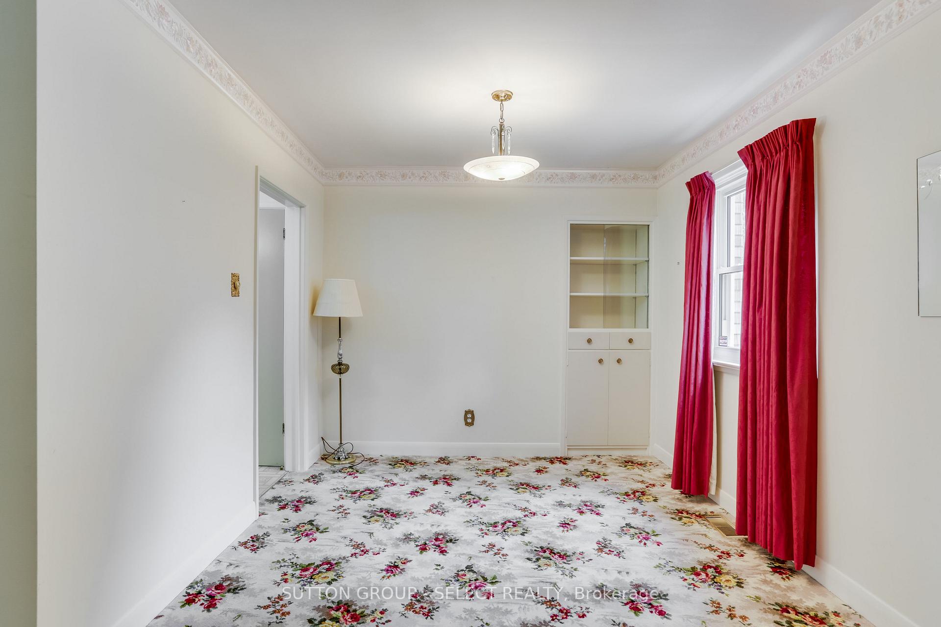 Photo 10 of 49 Mcleod Crescent, London, North H — HOMEH
