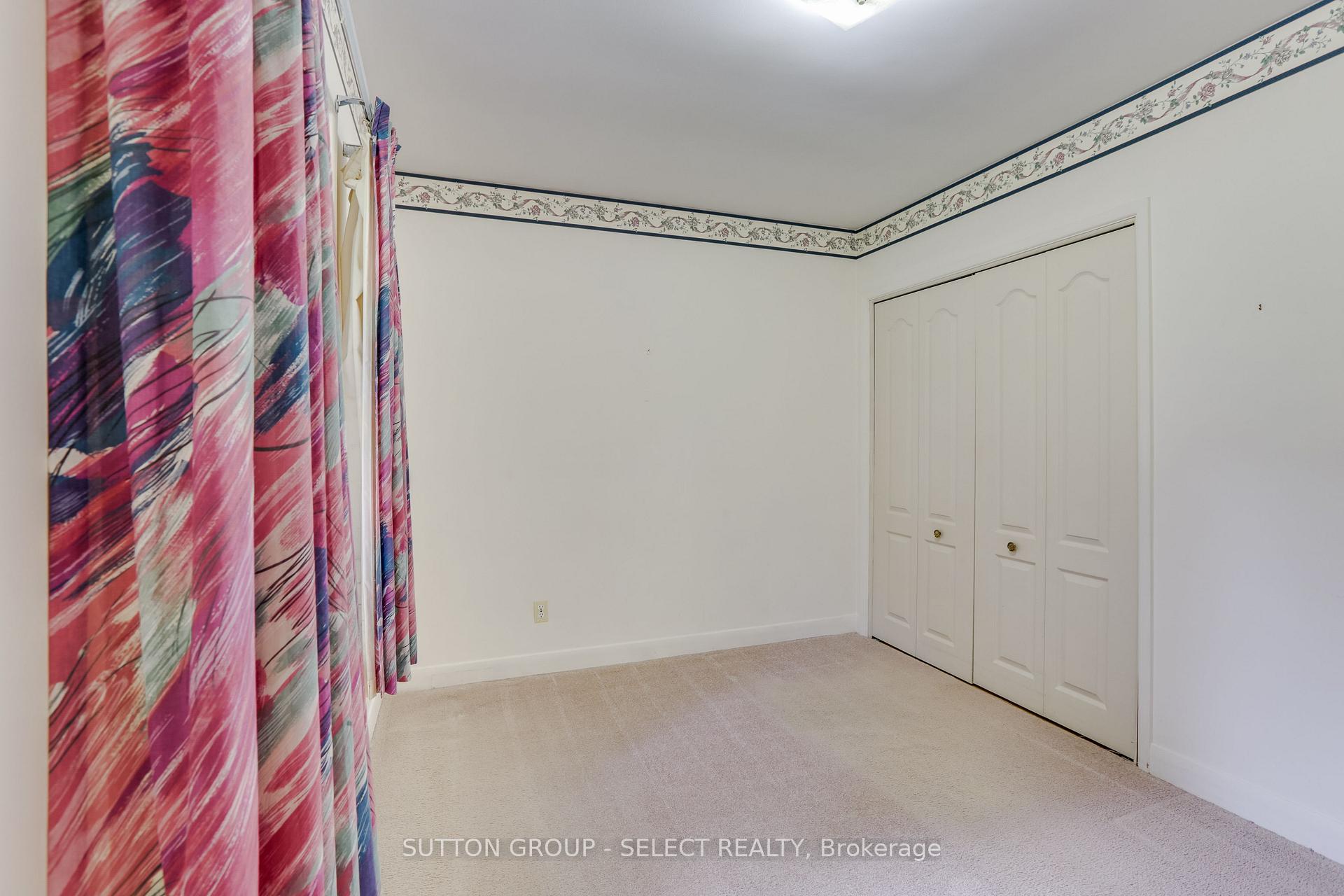 Photo 20 of 49 Mcleod Crescent, London, North H — HOMEH