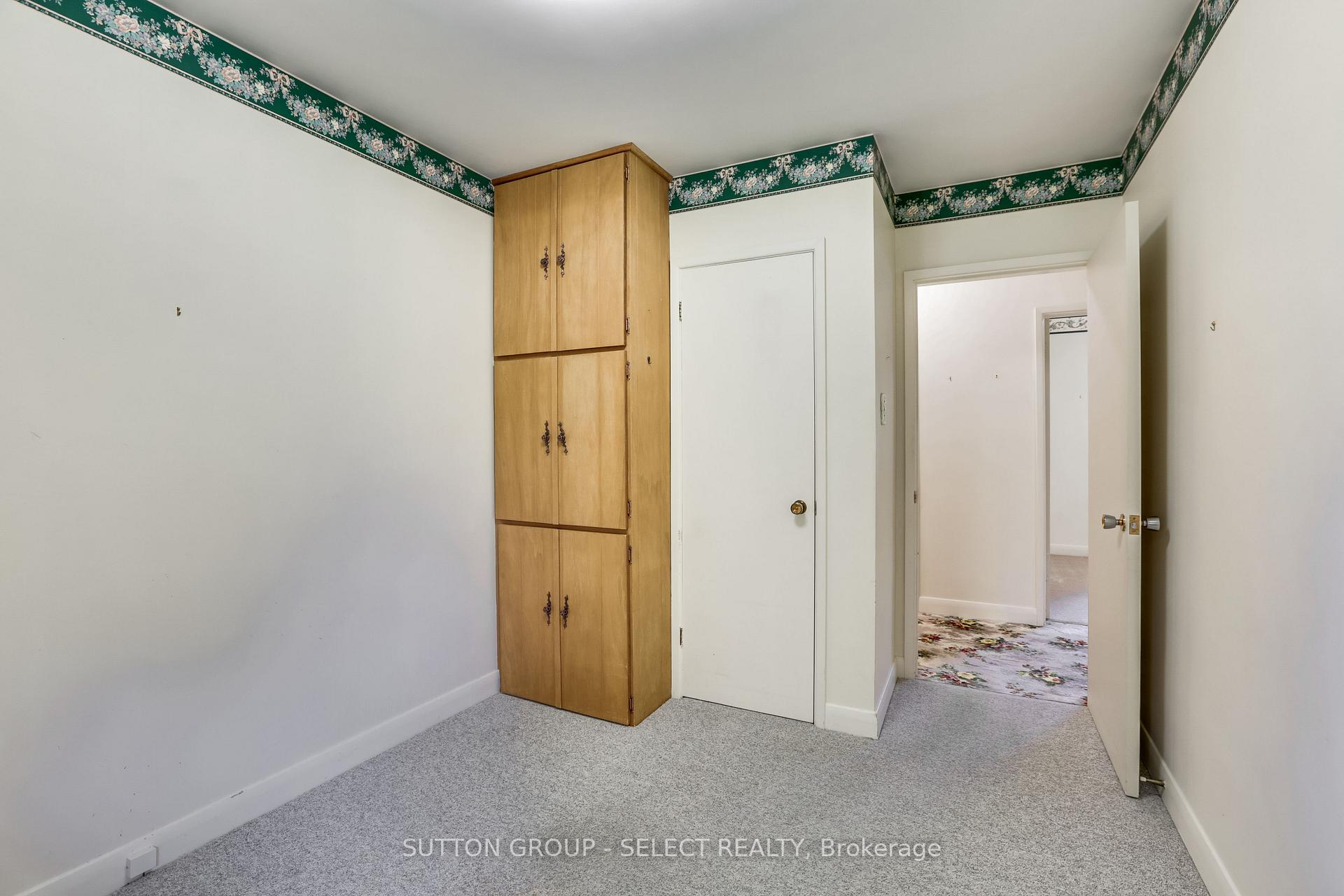 Photo 28 of 49 Mcleod Crescent, London, North H — HOMEH