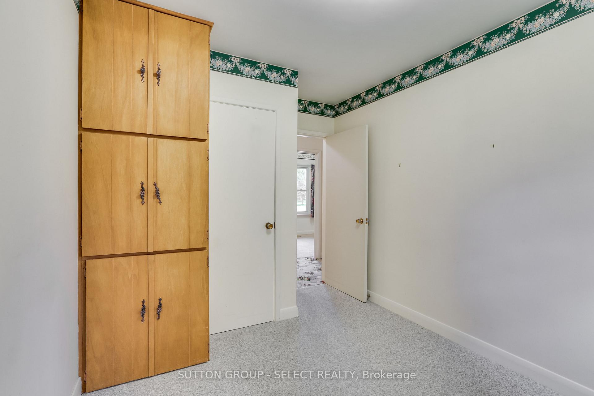 Photo 29 of 49 Mcleod Crescent, London, North H — HOMEH