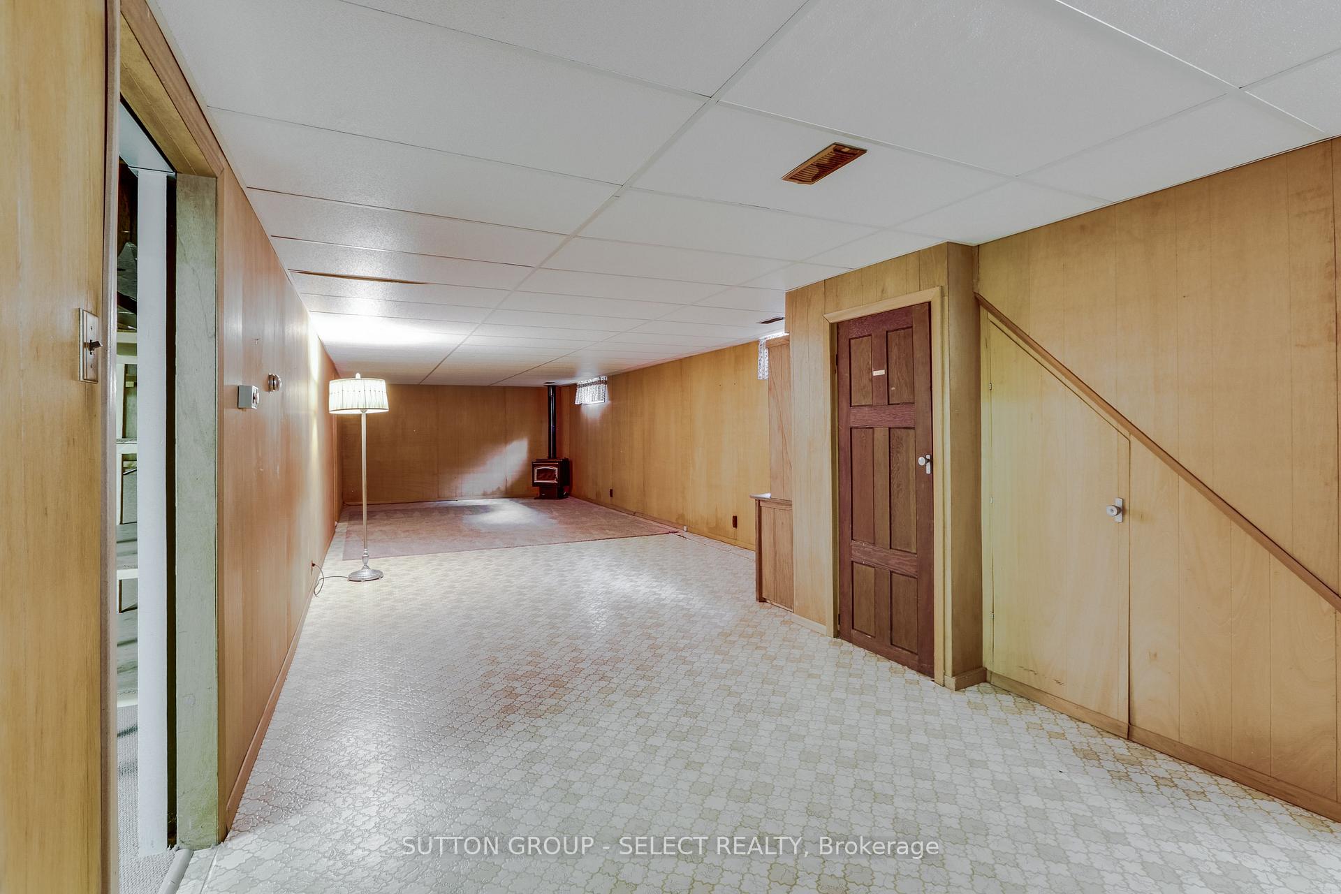 Photo 31 of 49 Mcleod Crescent, London, North H — HOMEH
