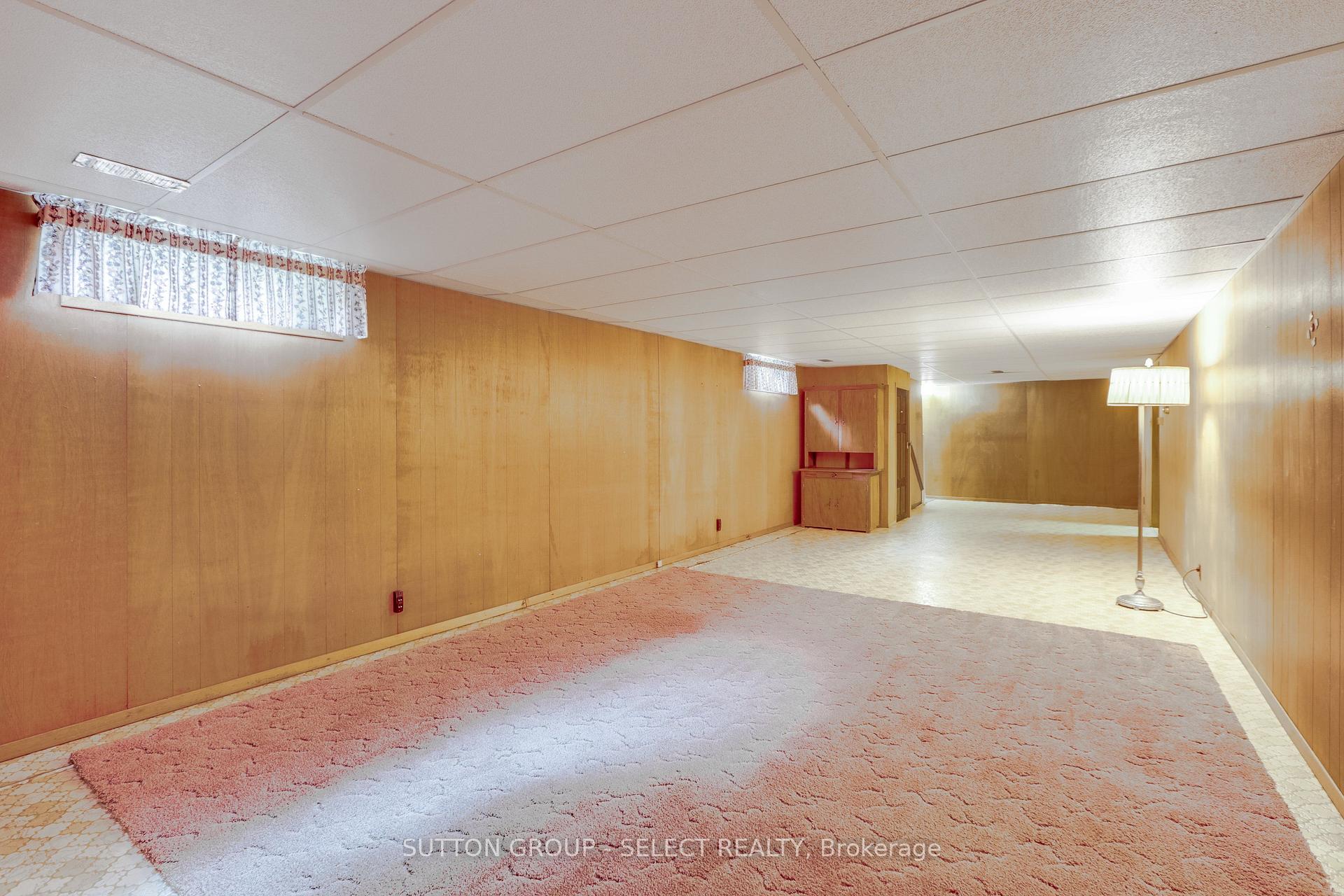 Photo 32 of 49 Mcleod Crescent, London, North H — HOMEH