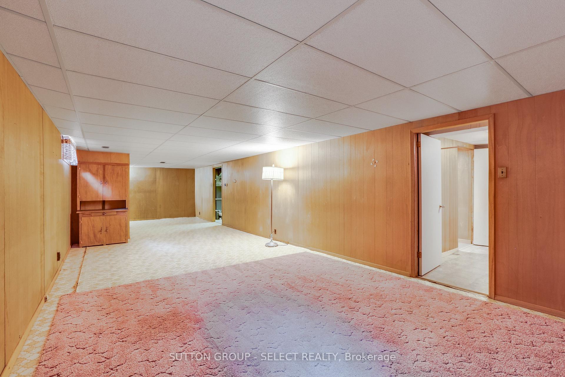 Photo 33 of 49 Mcleod Crescent, London, North H — HOMEH